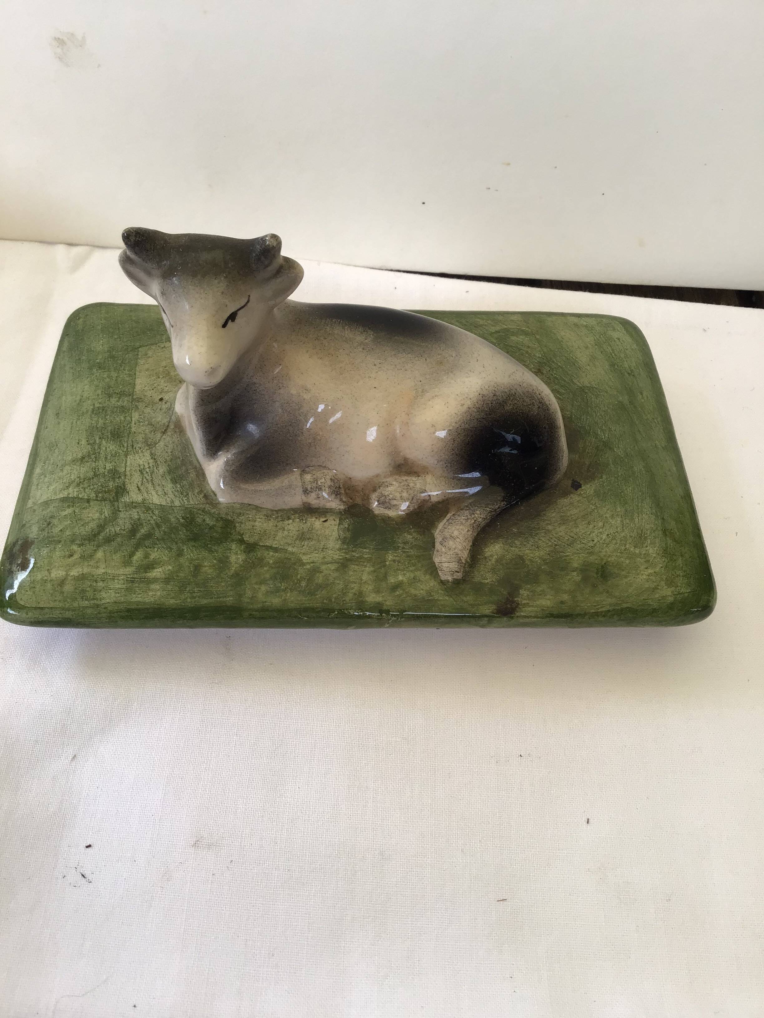 Rectangular butter dish with slip cow
