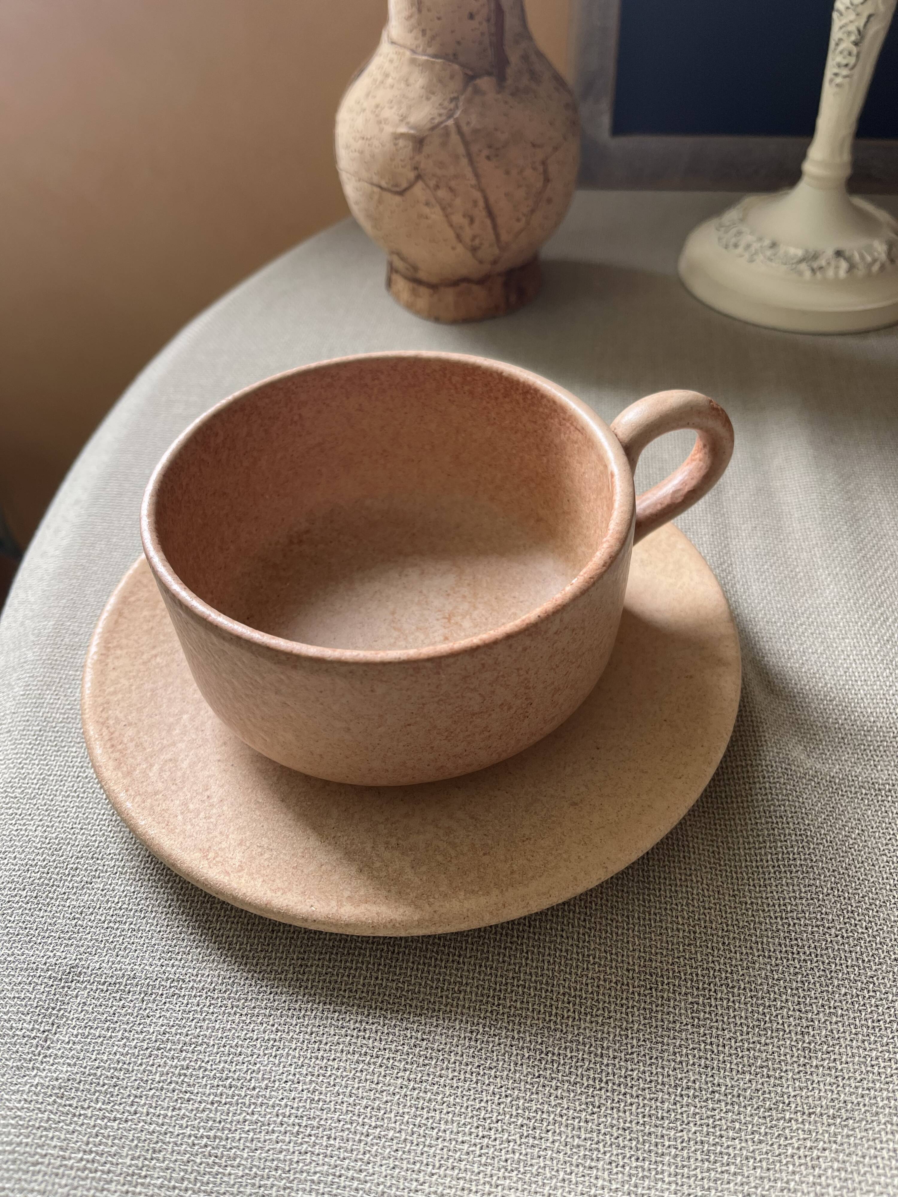 Tasse large en gré + sous tasse