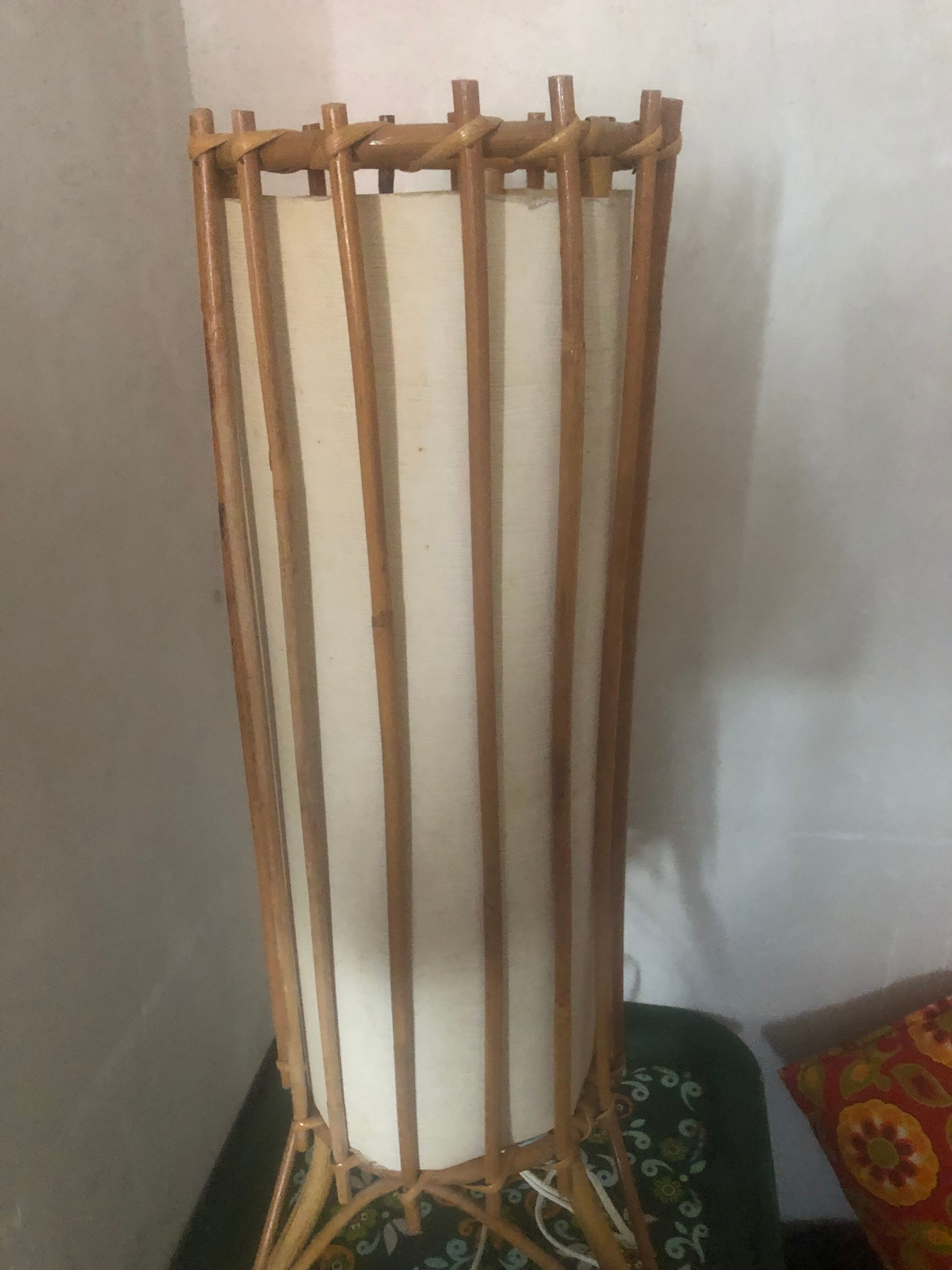 Rattan lamp bamboo wicker vintage 60s tripod foot