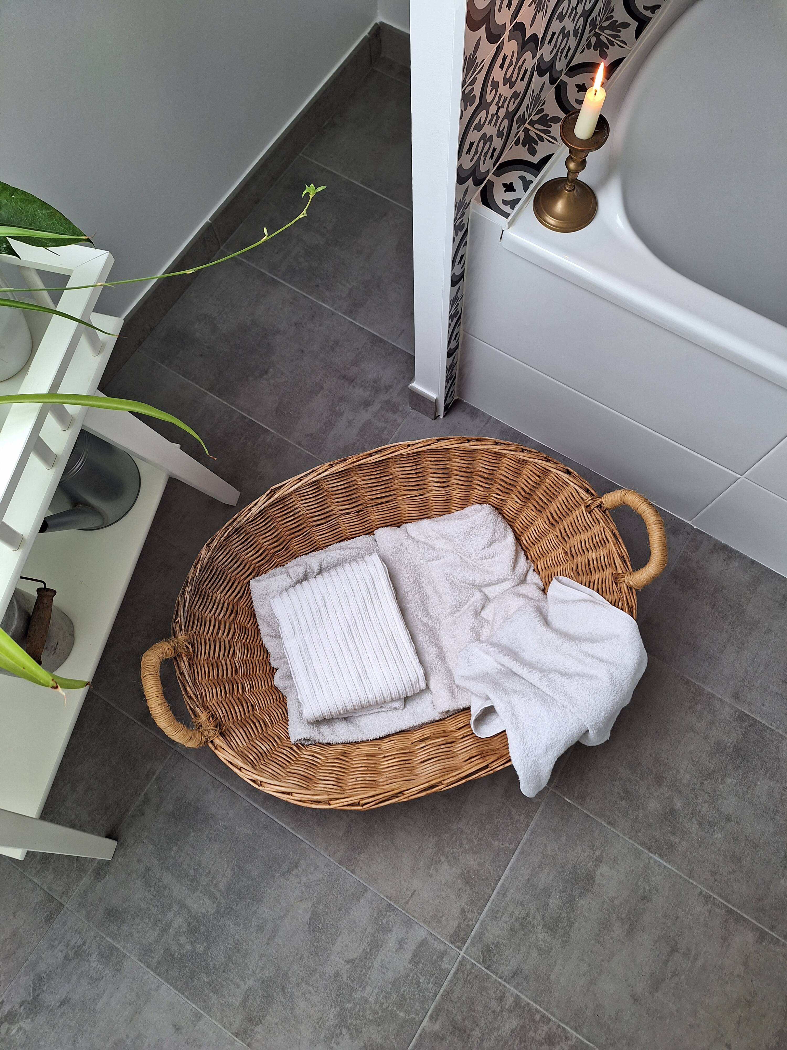 Wicker basket / basket