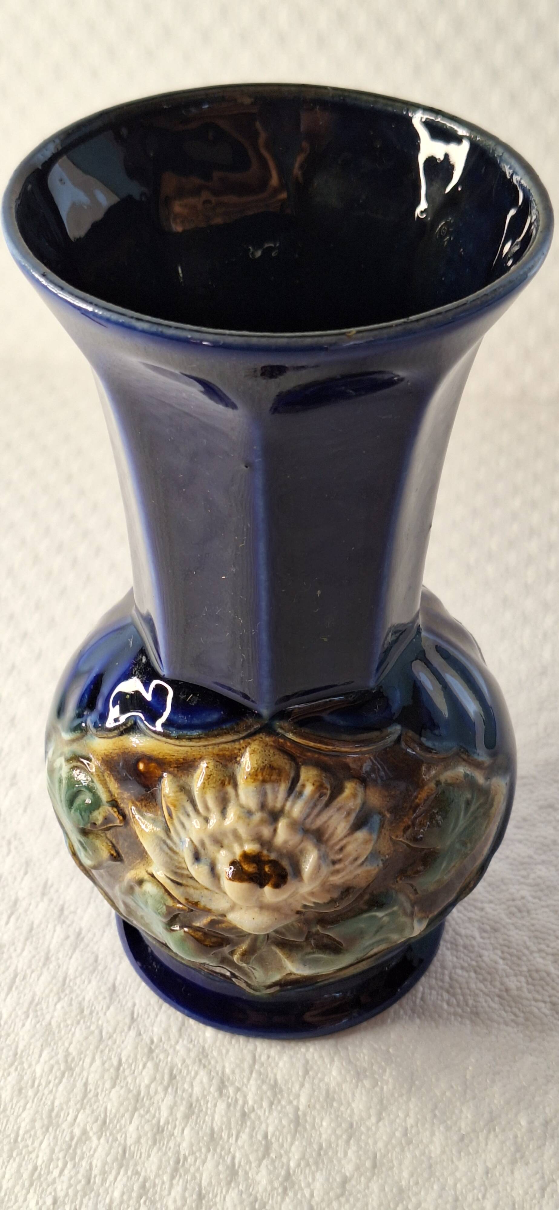 VINTAGE BARBOTINE VASE
