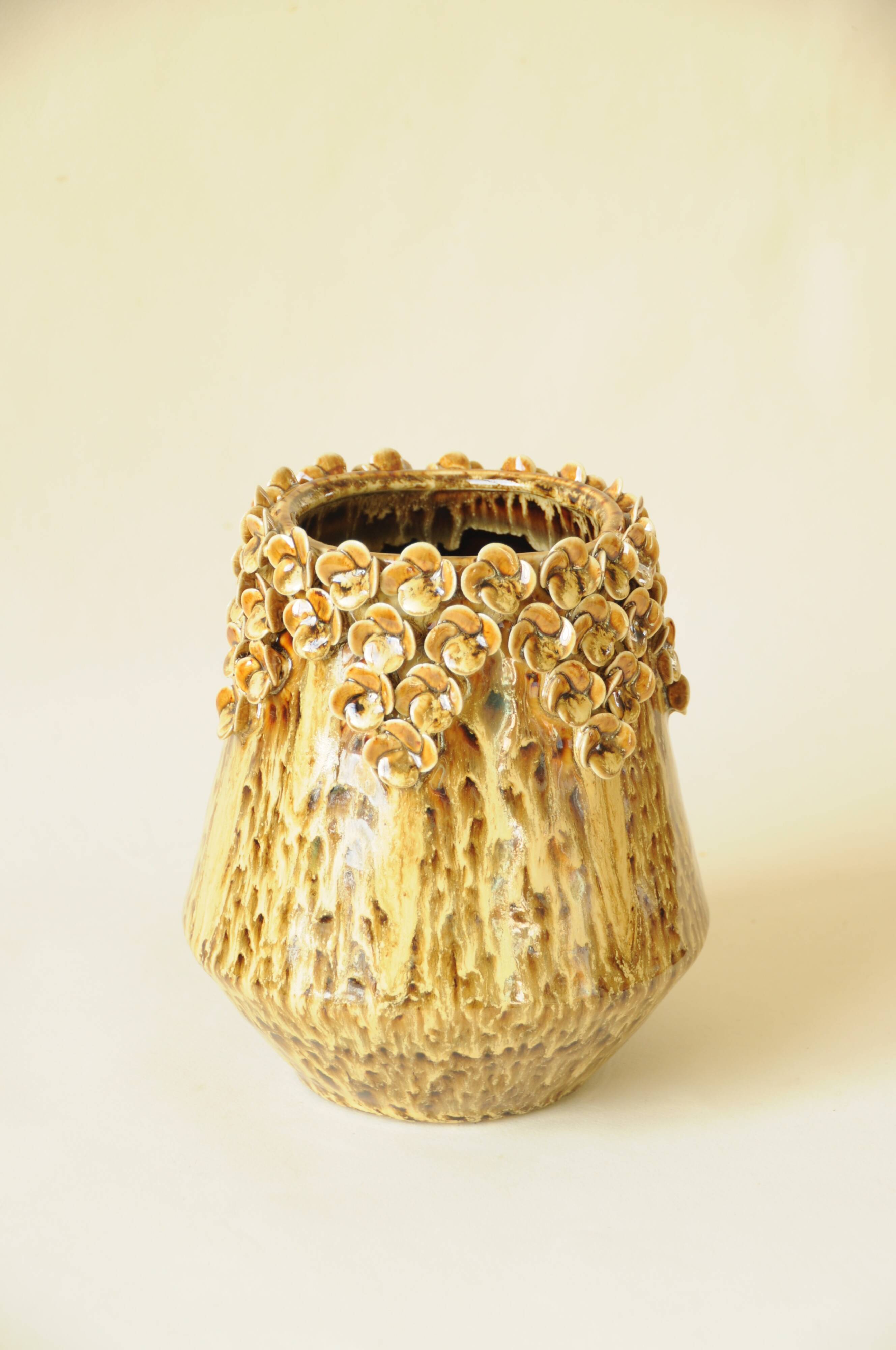 Amber Honey Ceramic Cache-Pot with Sculpted Floral Decor - Bohemian Style