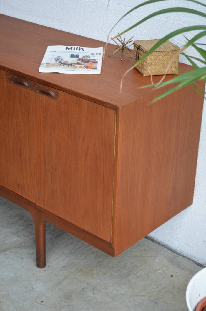 Sideboard by McIntosh – four doors * 213 cm