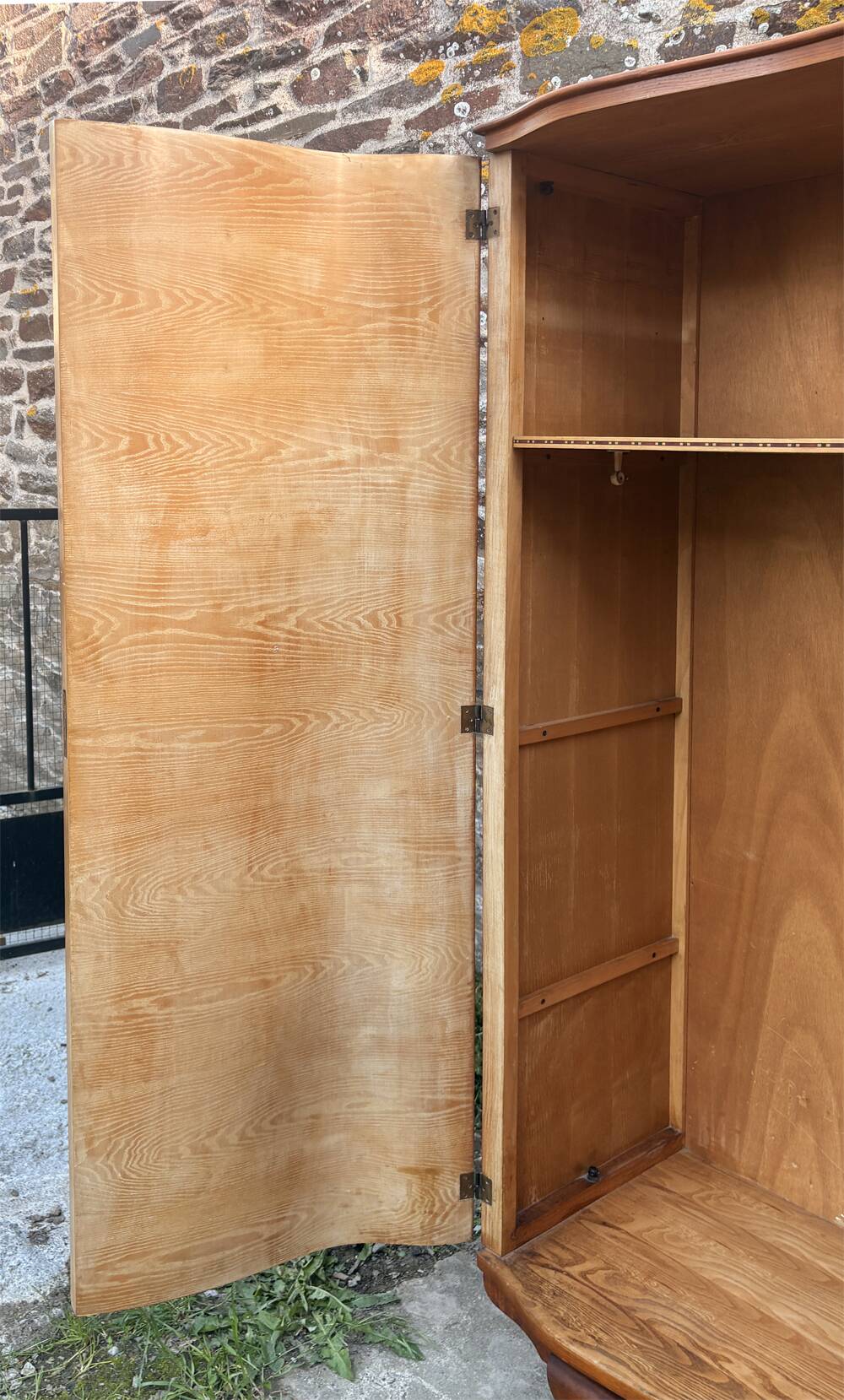 Art Deco wardrobe in flame walnut with central mirror – French elegance