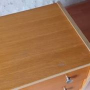 Commode vintage en bois clair des années 1970