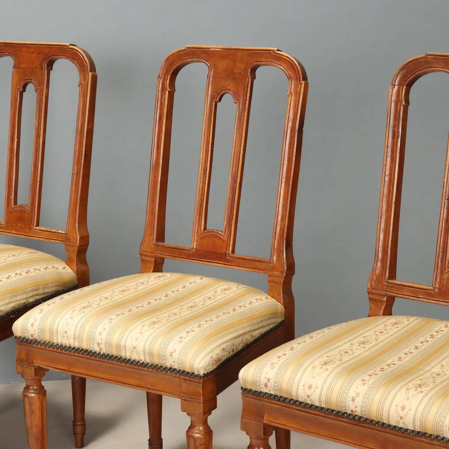 Walnut chairs - Italy 19th century