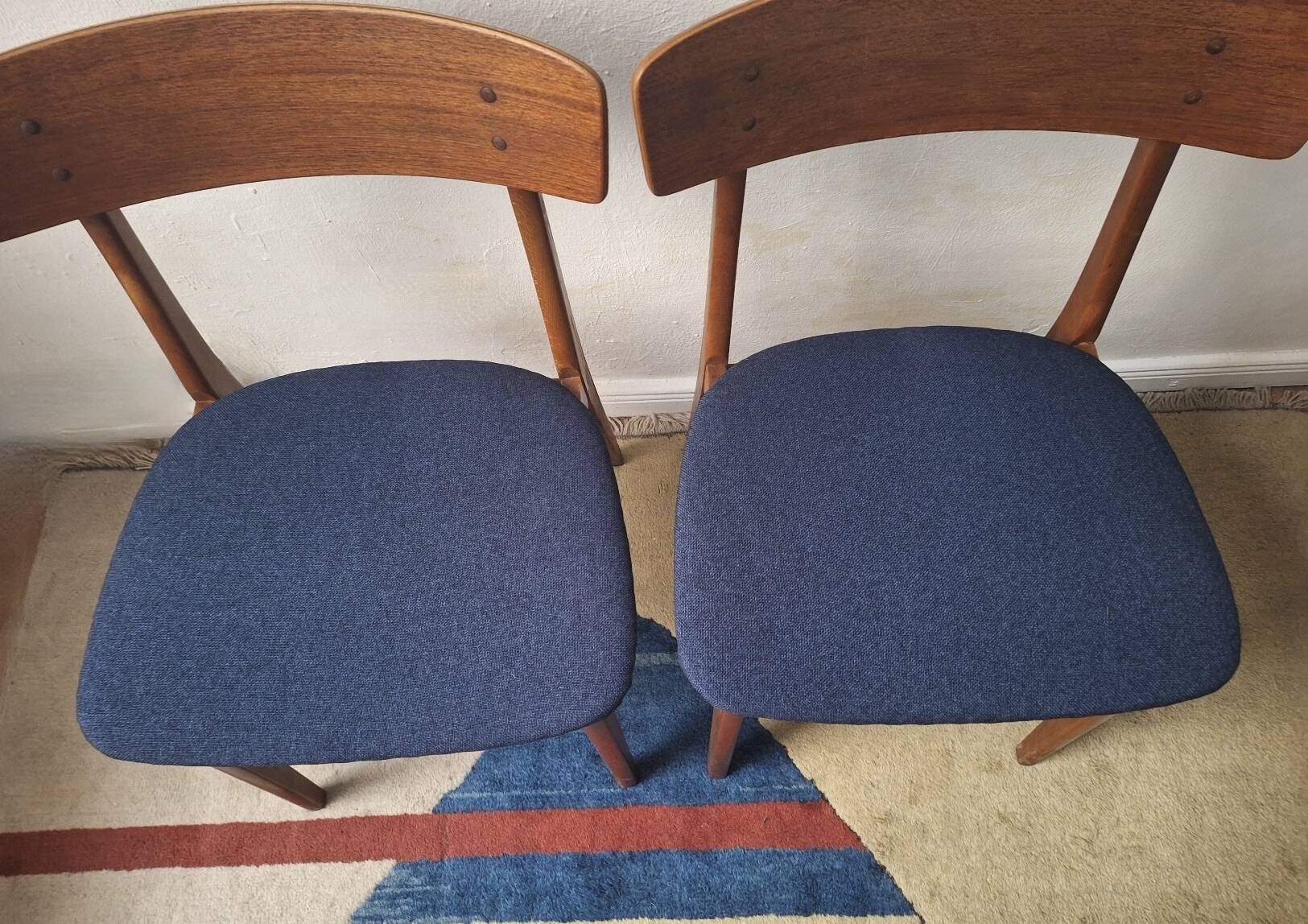 Paire de chaises de salle à manger en teck de style mid-century par Farstrup Mobler, Danemark, années 1960.