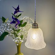 Suspension tulipe vintage en verre dépoli
