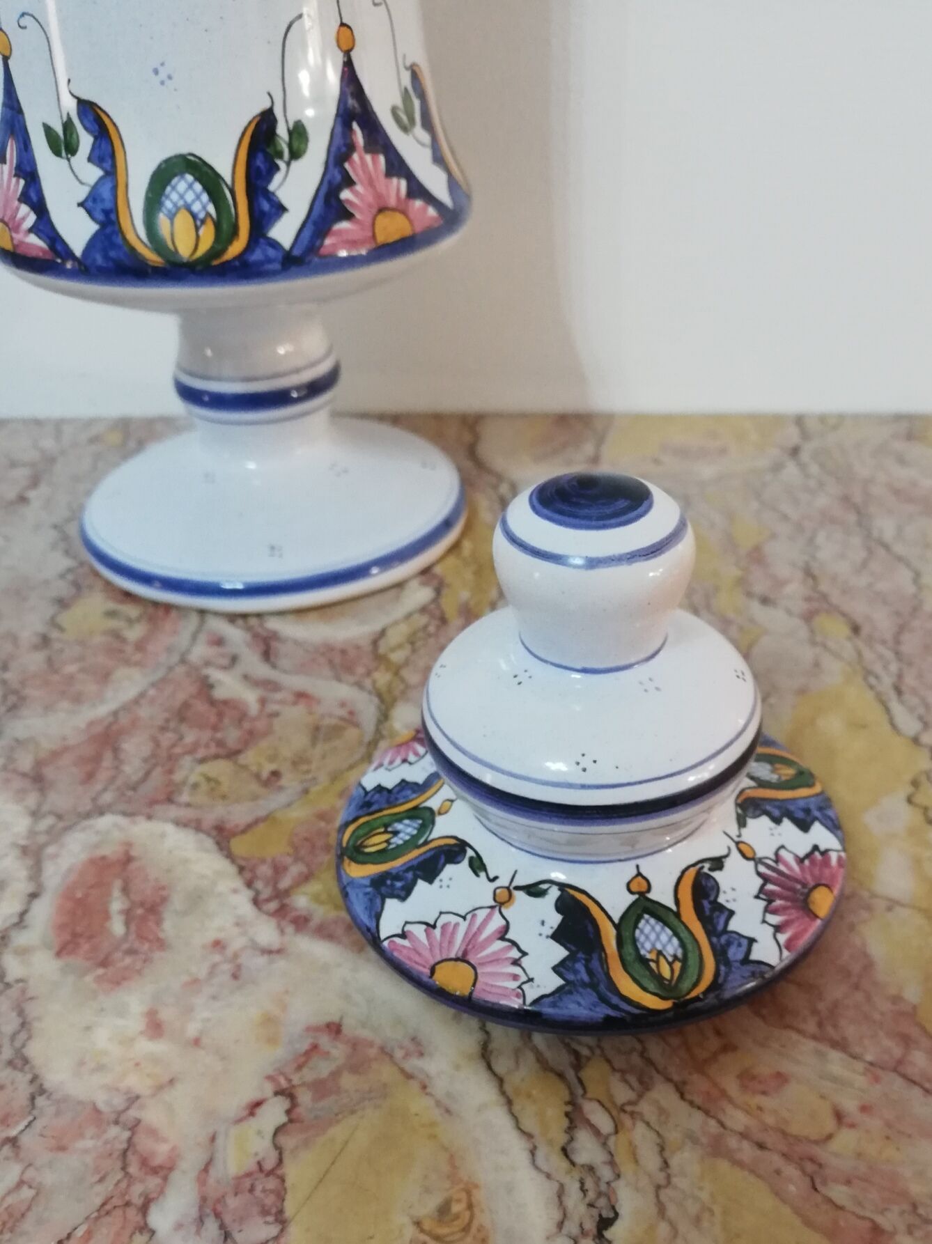 Pharmacy or apothecary pot in earthenware Vieux Rouen