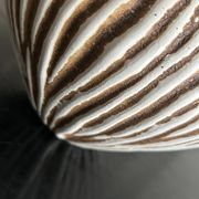 vase en céramique striée 1970