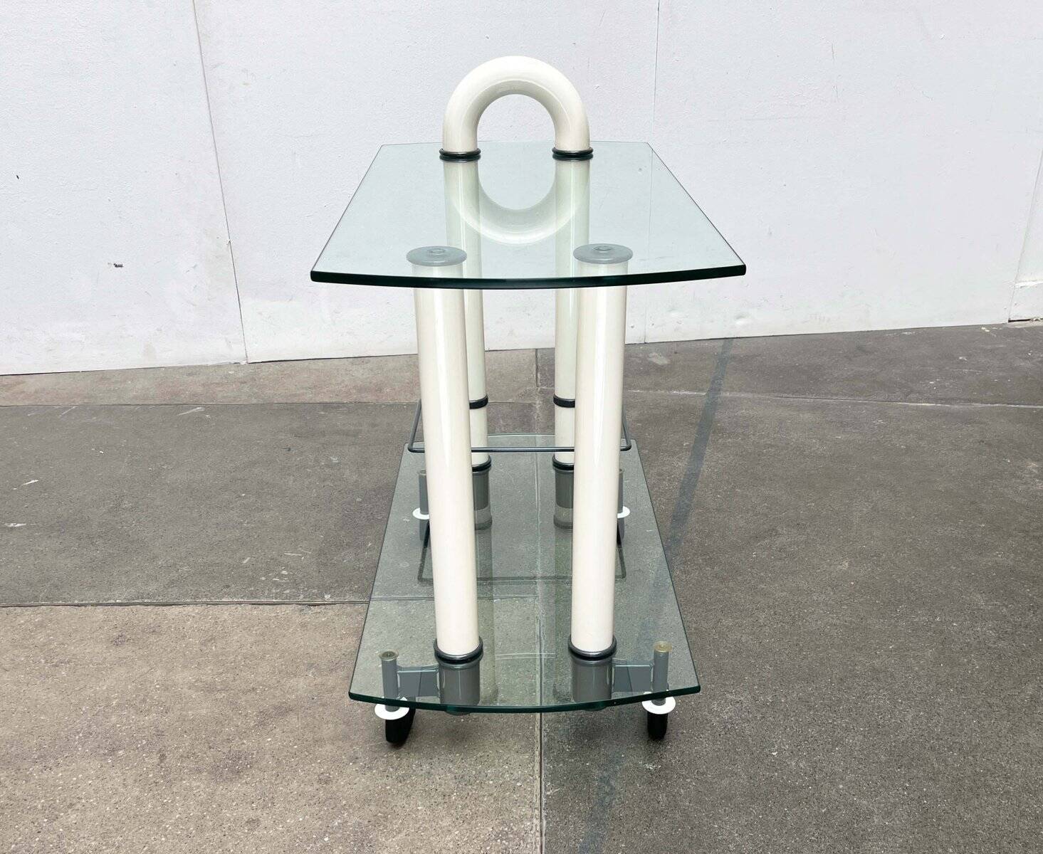 Postmodern Italian bar cart in glass and metal by Metalnova, 1980s.