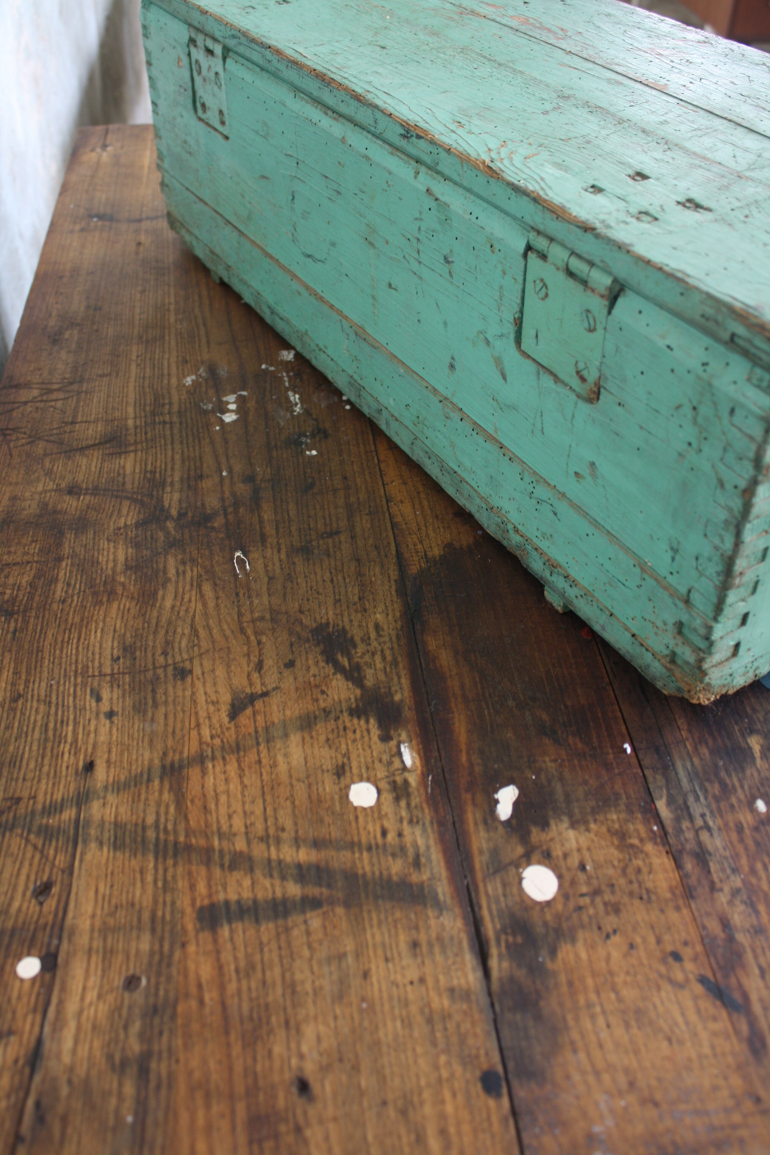 Green vintage wood tool case