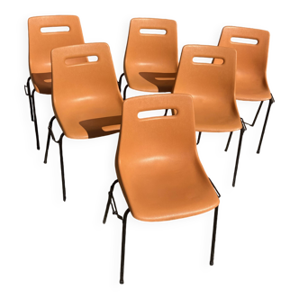 6 Grosfillex chairs from the 70s with orange shell.