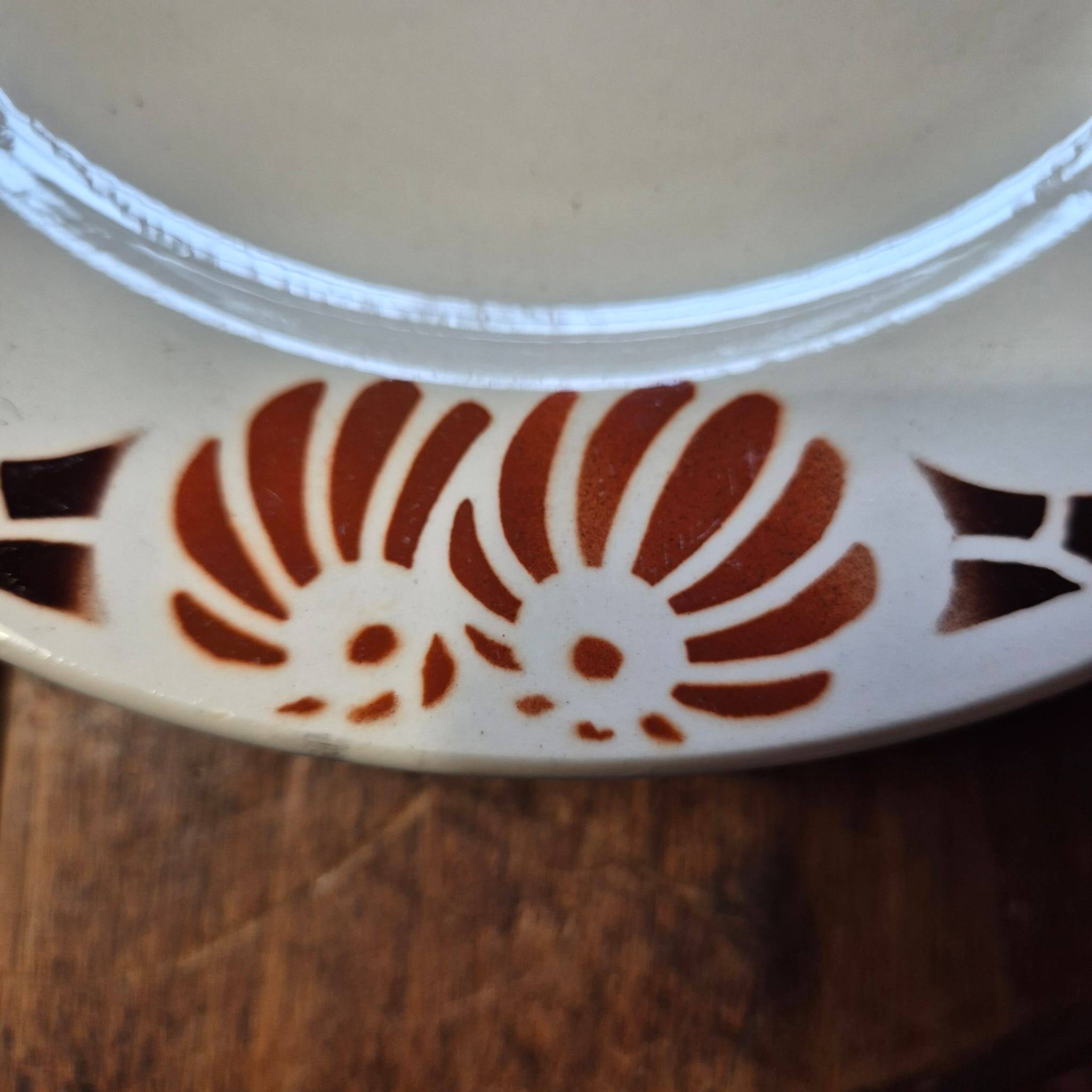 5 new flat plates from the Odette gallery with chocolate patterns.