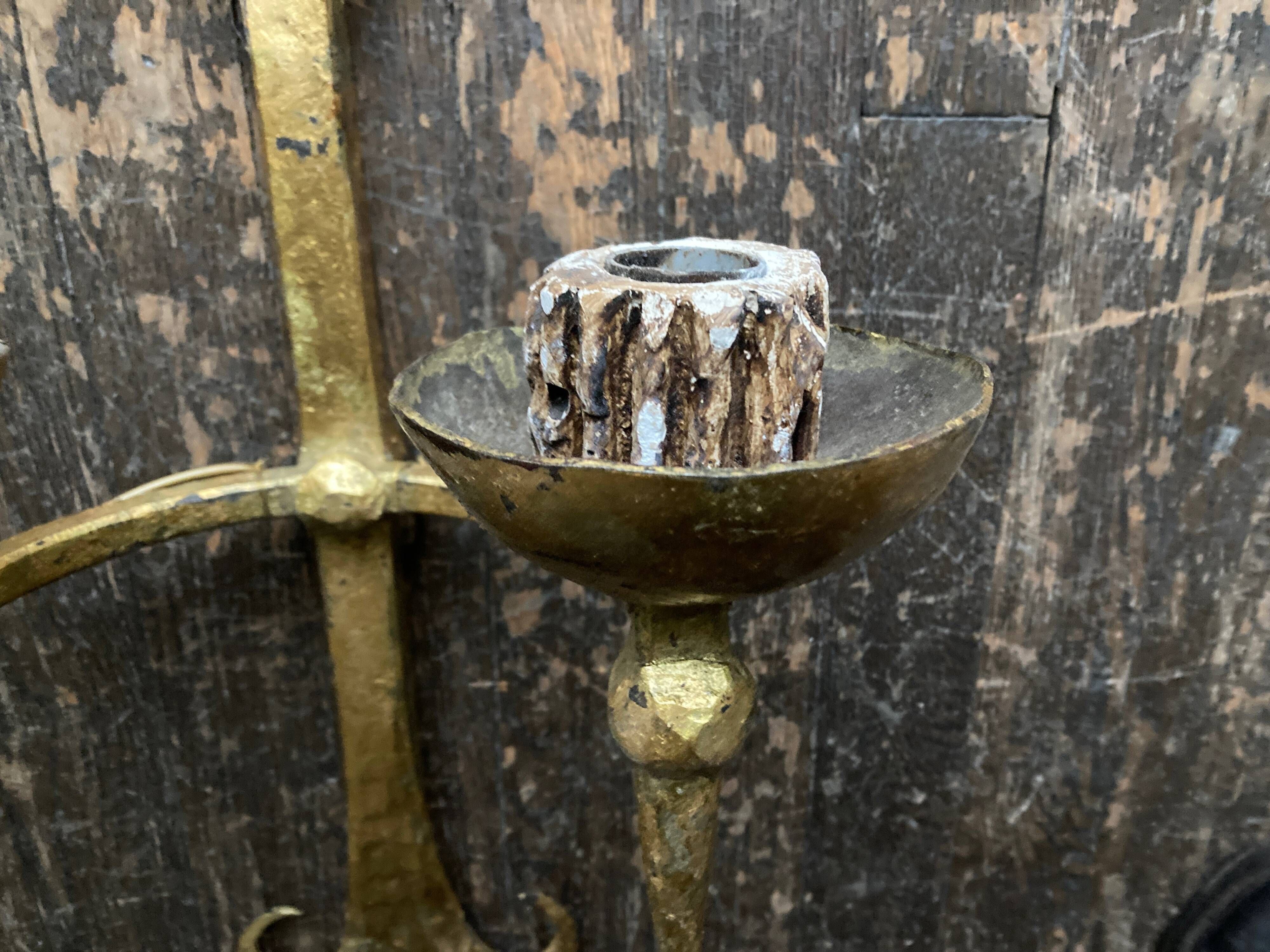 Pair of XXL torchlight sconces in golden beaten iron Italian work 1960