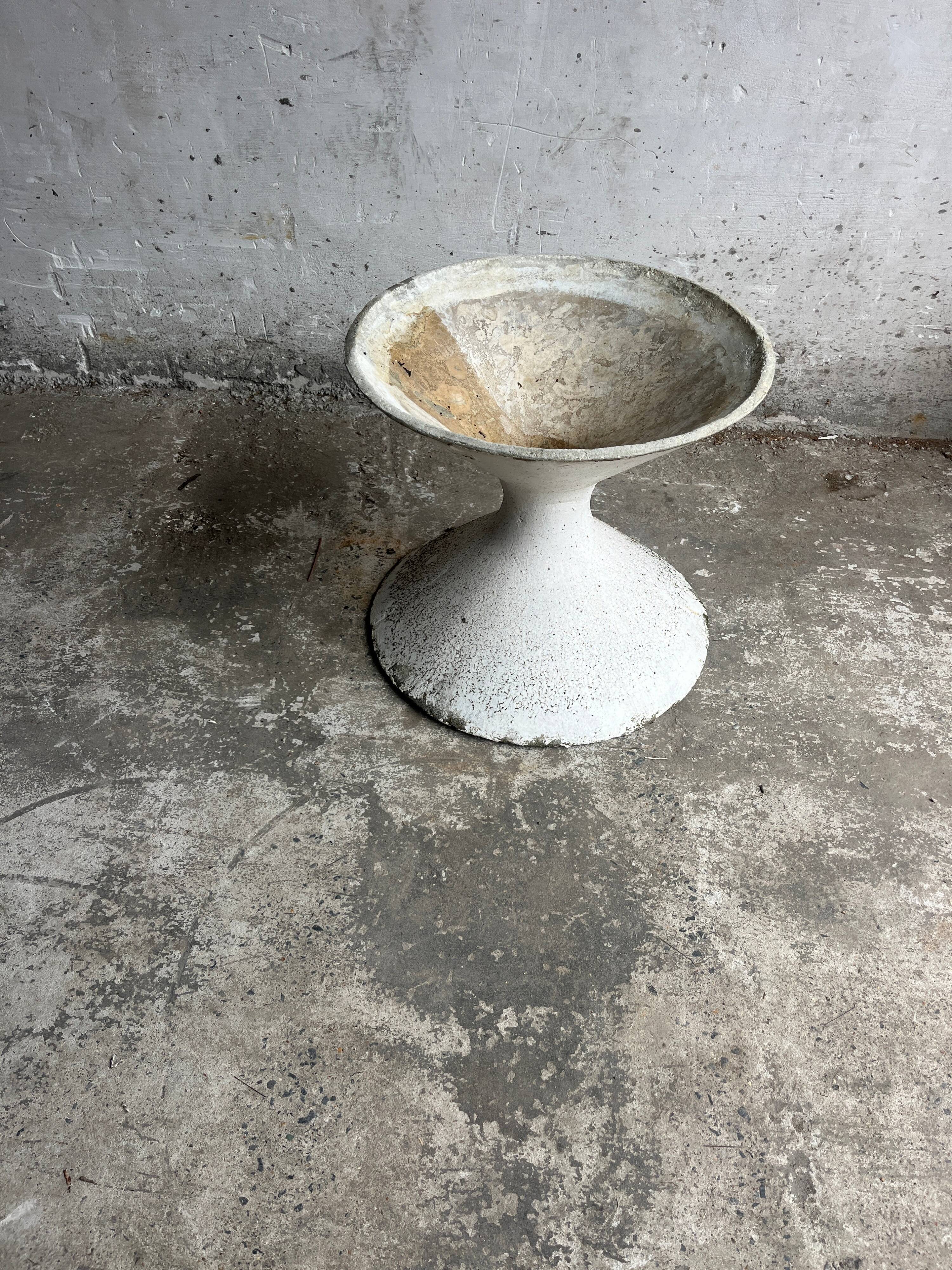 Vintage sculptural concrete planter – 1970s