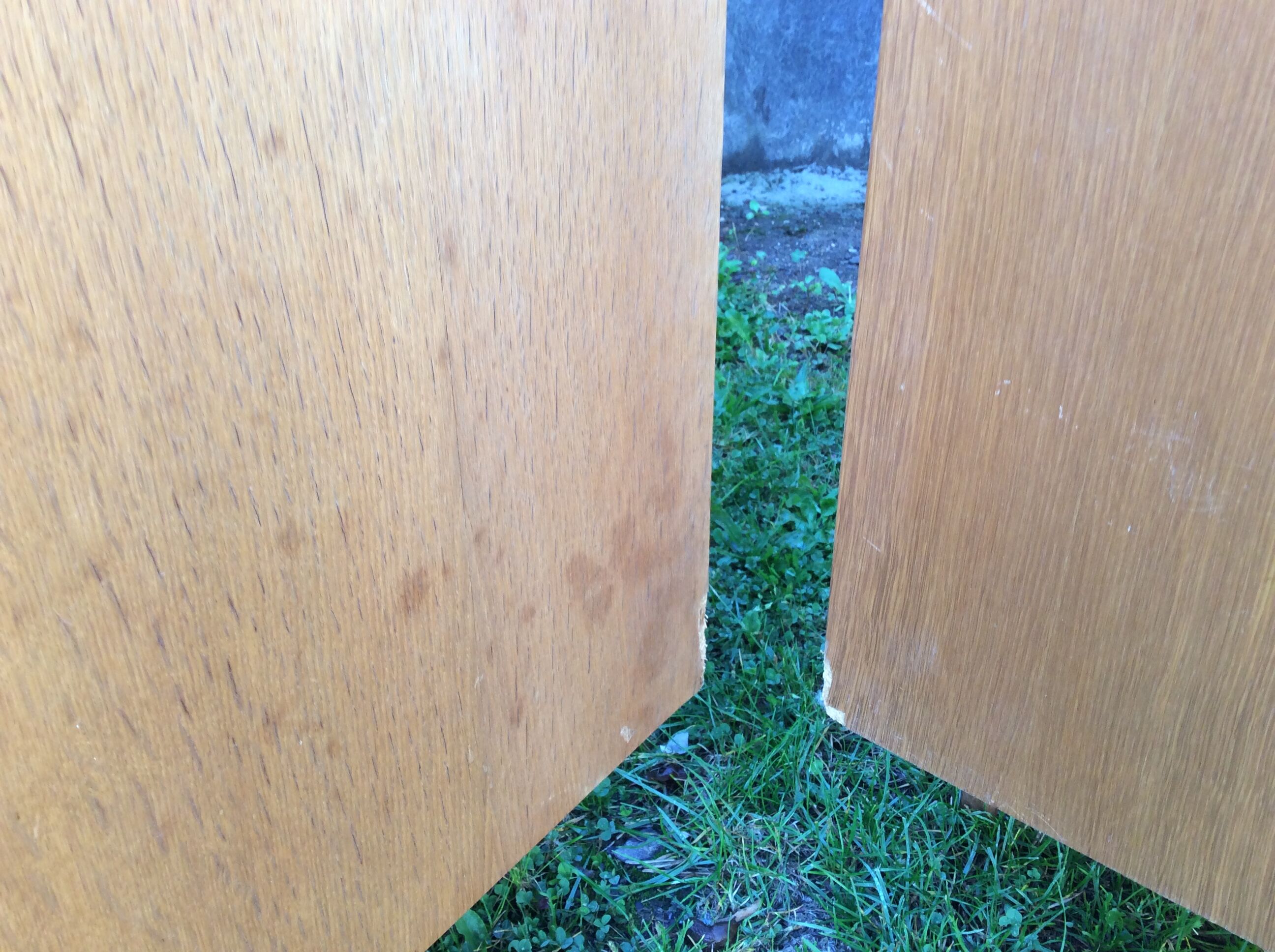 Vintage commodes (duo) in oak with 4 drawers.