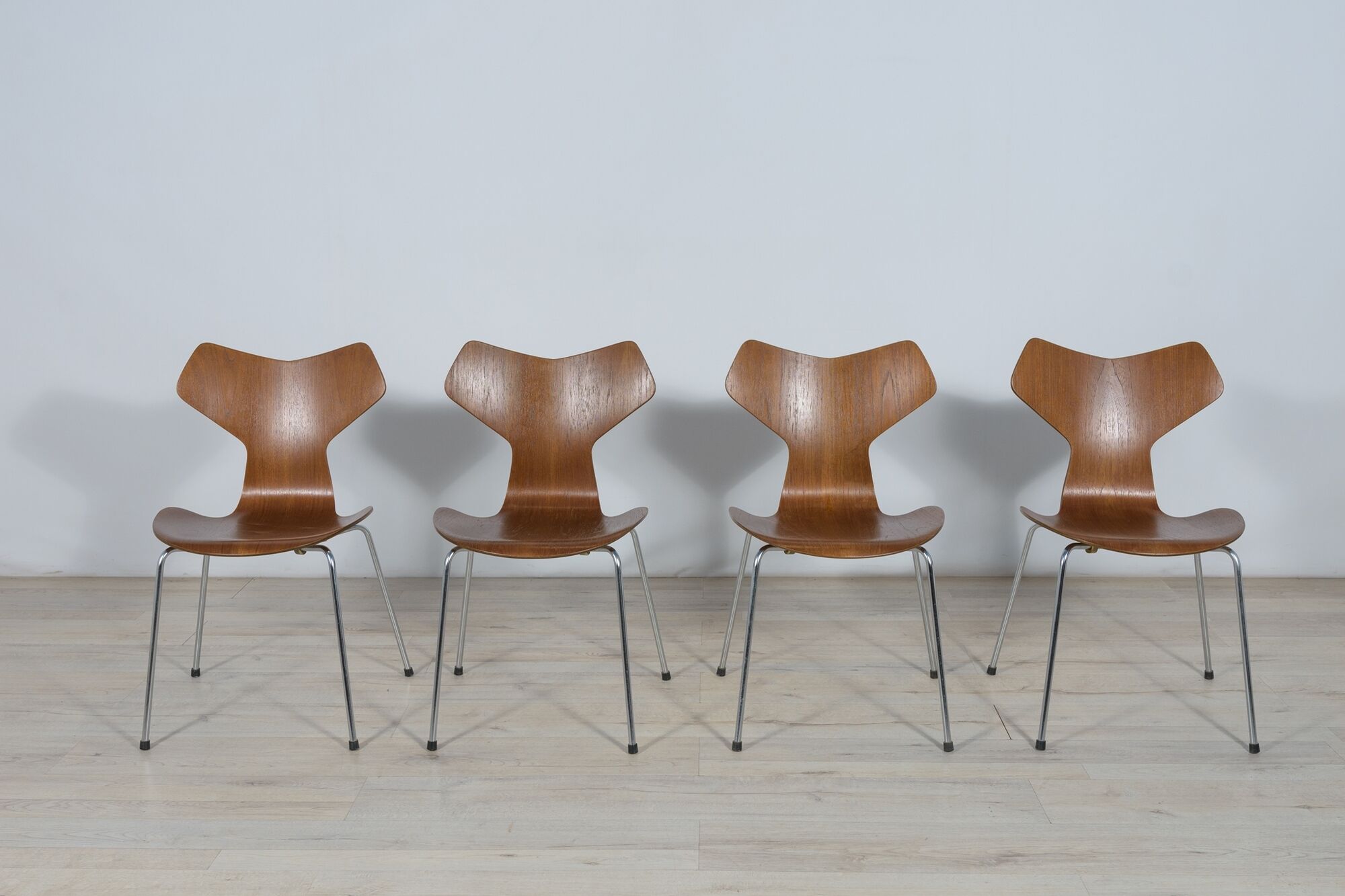 Model 3130 Dining Chairs by Arne Jacobsen for Fritz Hansen, 1970s, Set of 4