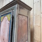 Bonnetière with a single door – Polychrome solid oak