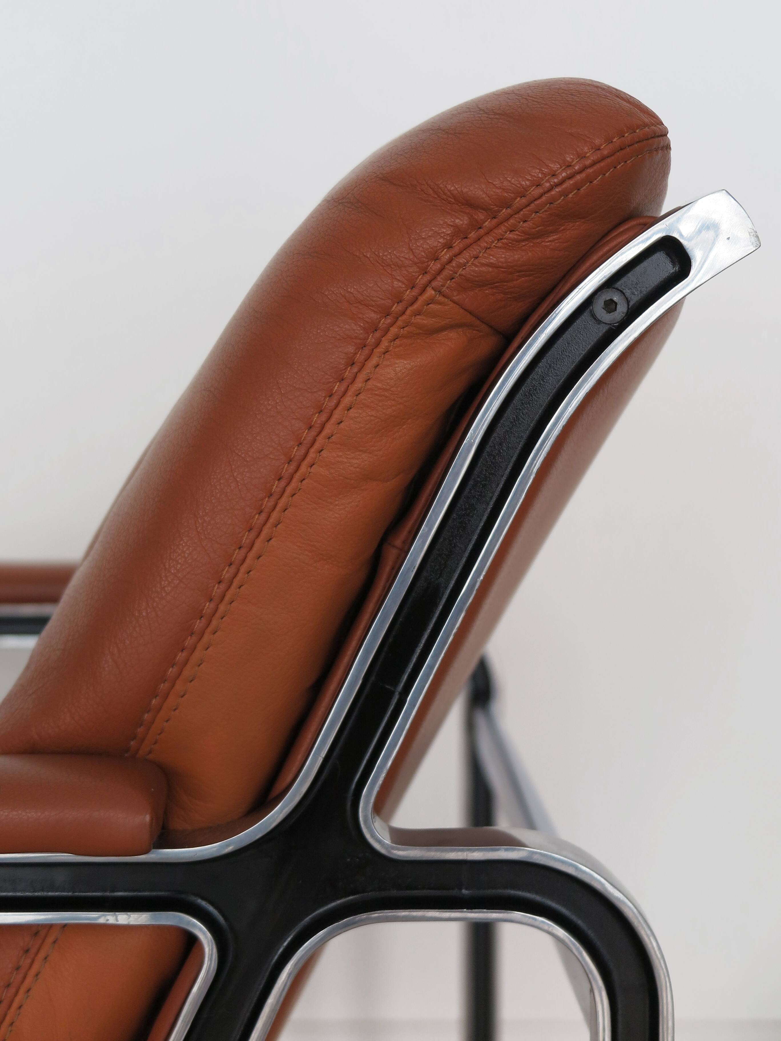 Andre Vandenbeuck for Strassle International armchairs model Aluline, Switzerland 1960s