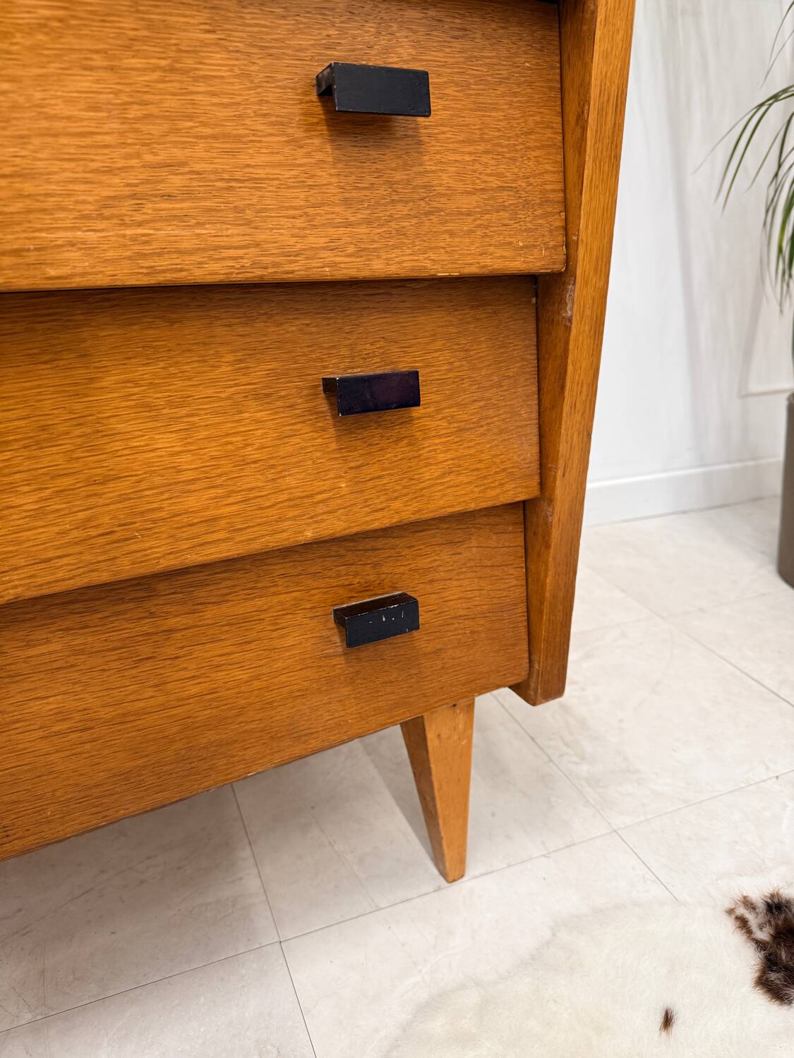 Vintage 1960s chest of drawers