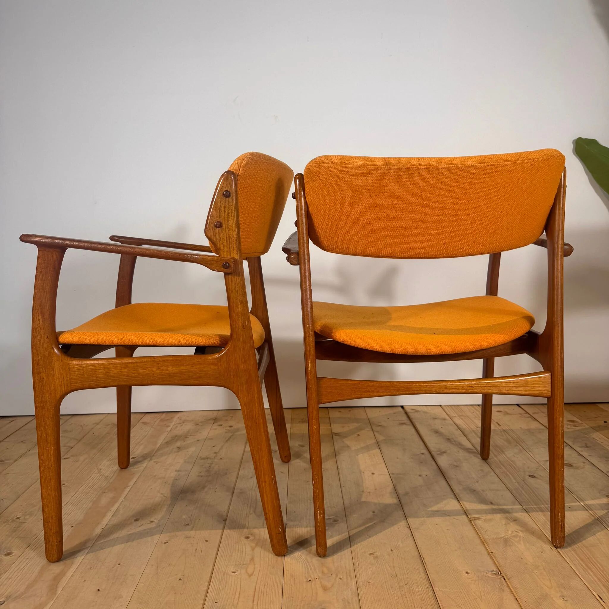 6 fauteuils par Erik Buch, années 1960