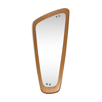 Scandinavian mirror in free-form teak