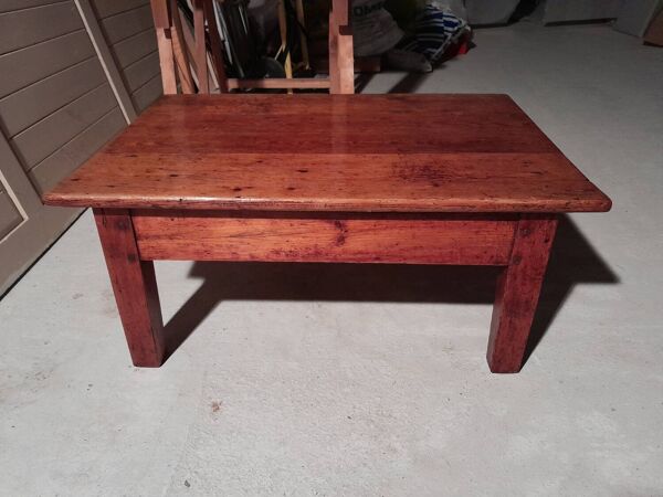 Table basse ancienne en bois patiné