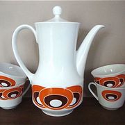Set cafetière et 4 tasses en porcelaine