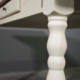 Table with brushed spruce extensions