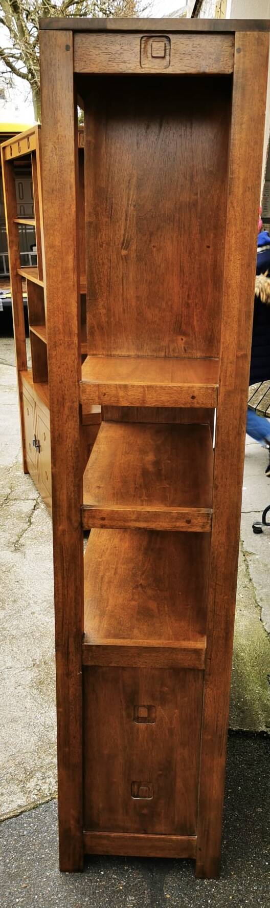 2 solid rubberwood bookcases “Pier import”