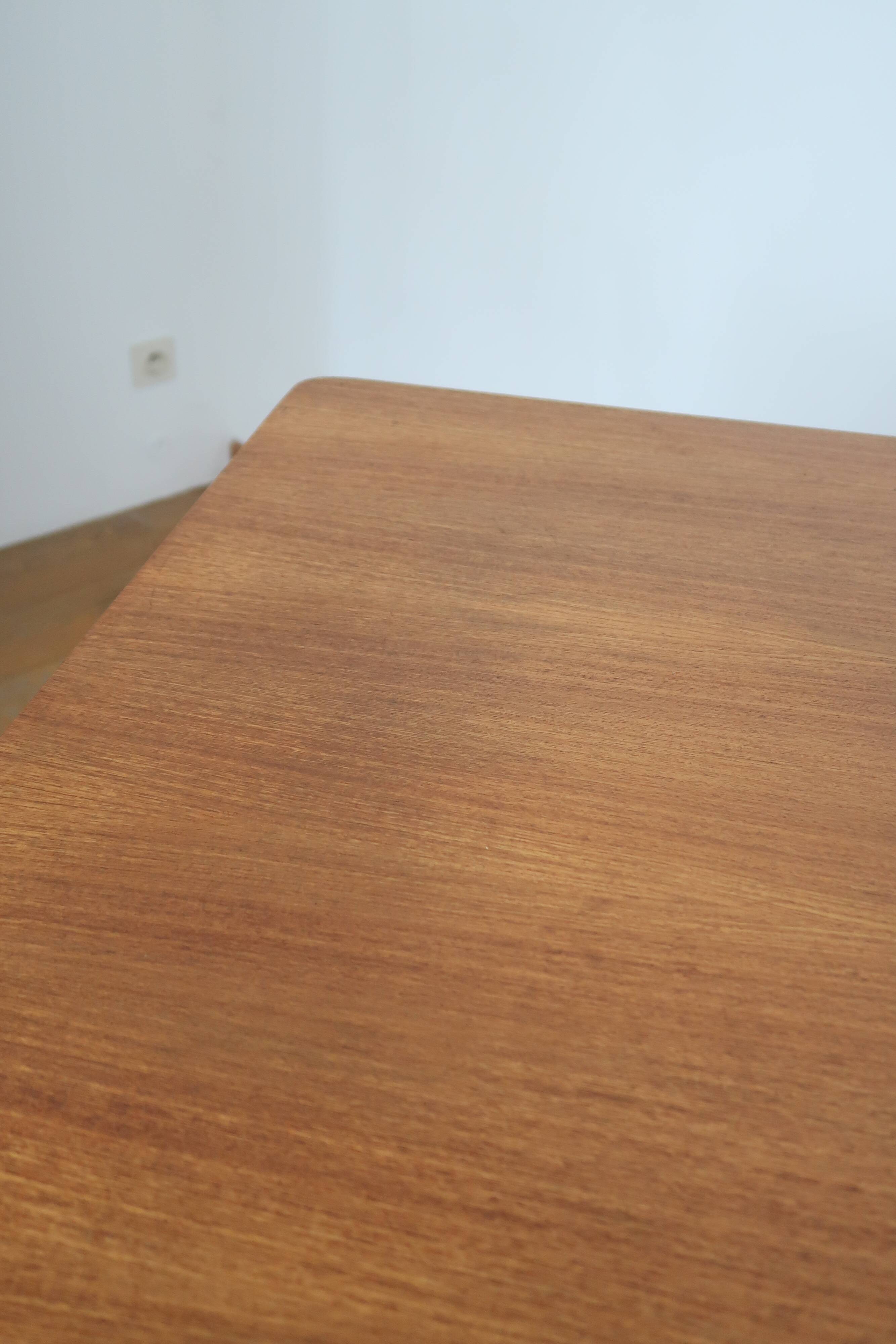 Vintage extendable Scandinavian table