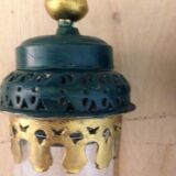 Paire d'appliques en tôle système à ressort et bougie Jamais électrifié. Epoque Victorienne.