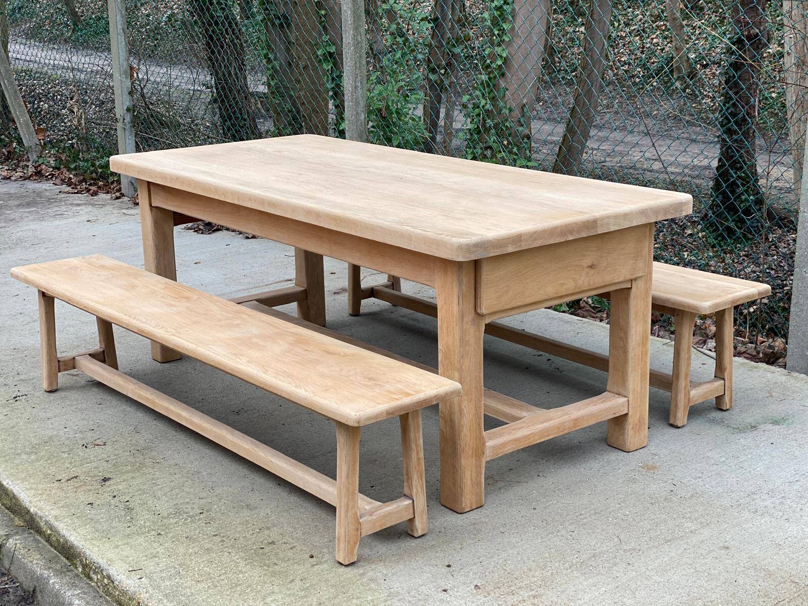 Extendable farmhouse table renovated in solid raw oak 2 drawers 2 benches 20