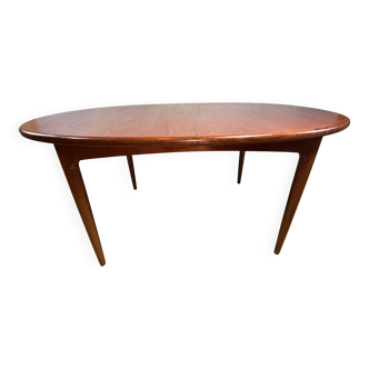 Table à manger ovale en teck style rétro vintage du milieu du siècle par G Plan – années 1960-1970