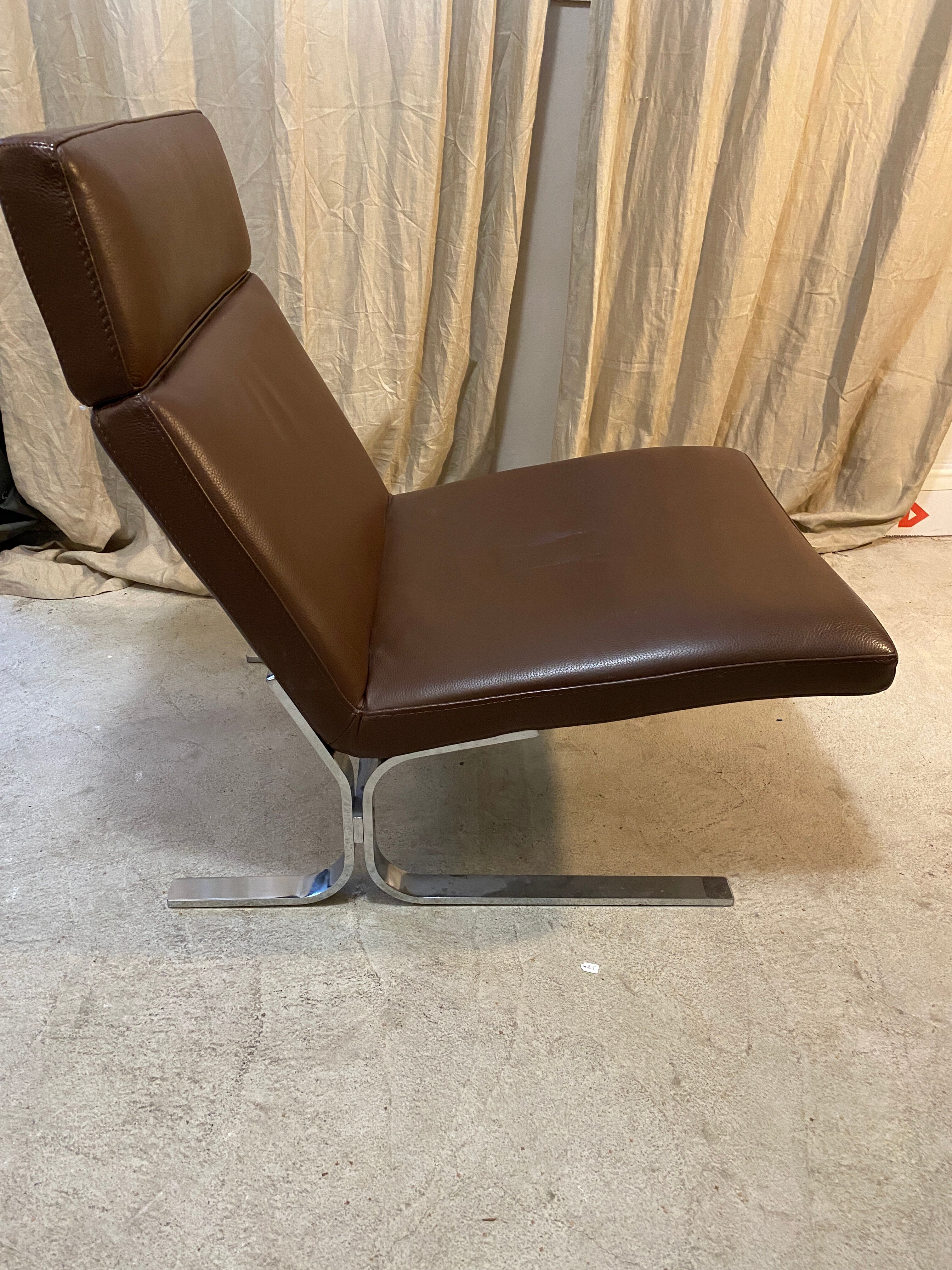 Lounge chair cuir marron