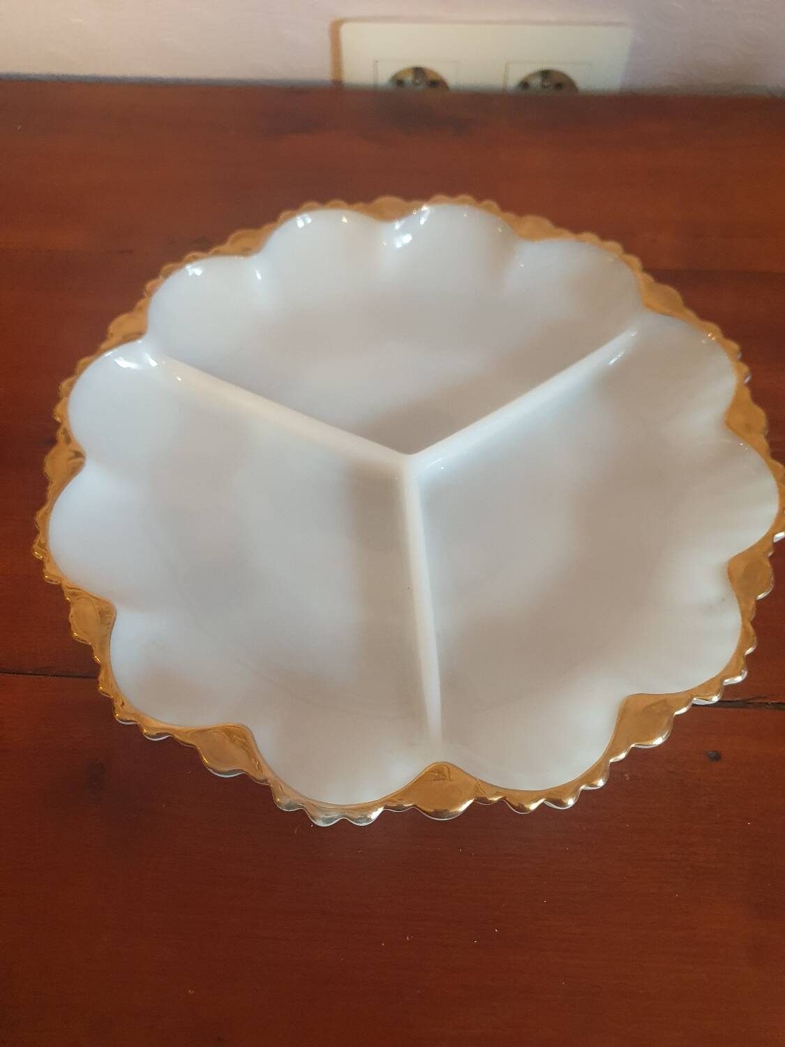 Dish with 3 compartments in opaline and vintage gilding