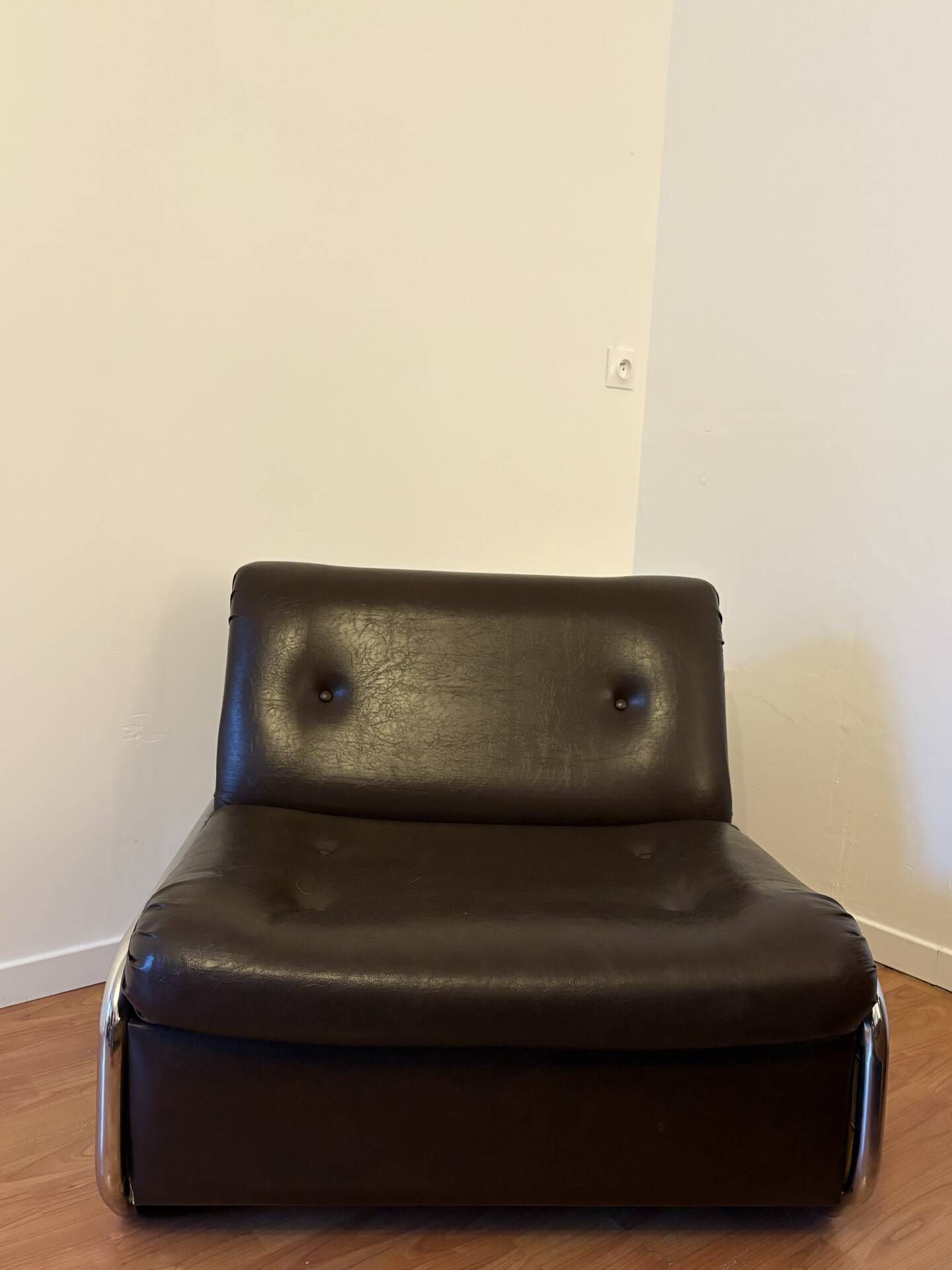 Beka armchair