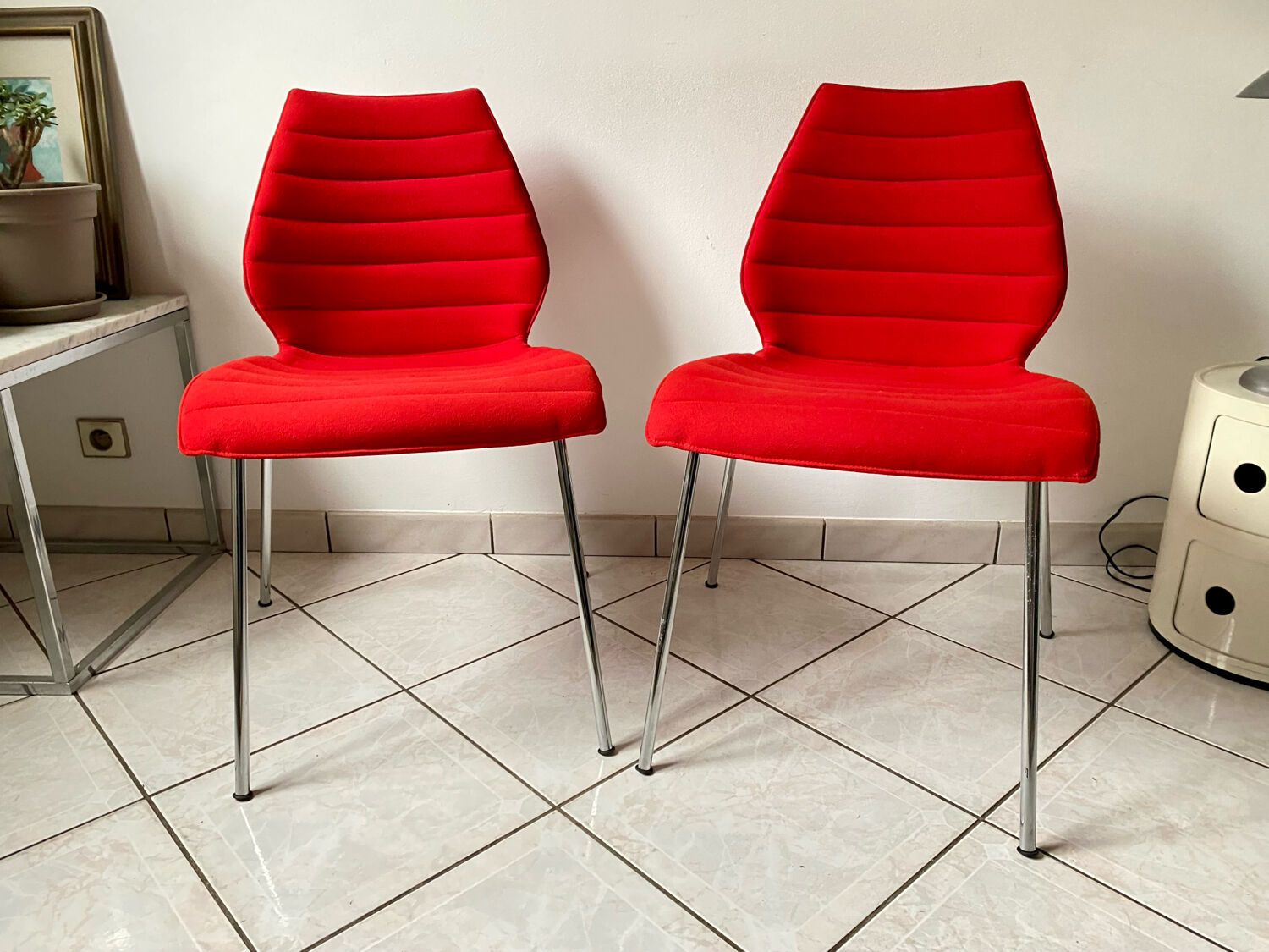 Pair of Mauï soft kartell red chair design Vico Magistretti