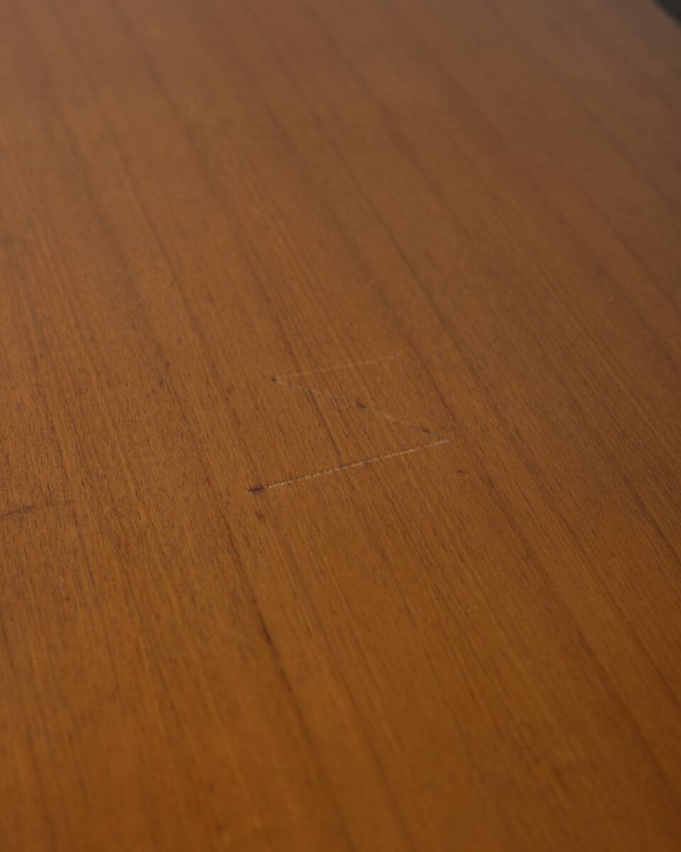 Vintage 1960s Italian-design teak wood sideboard