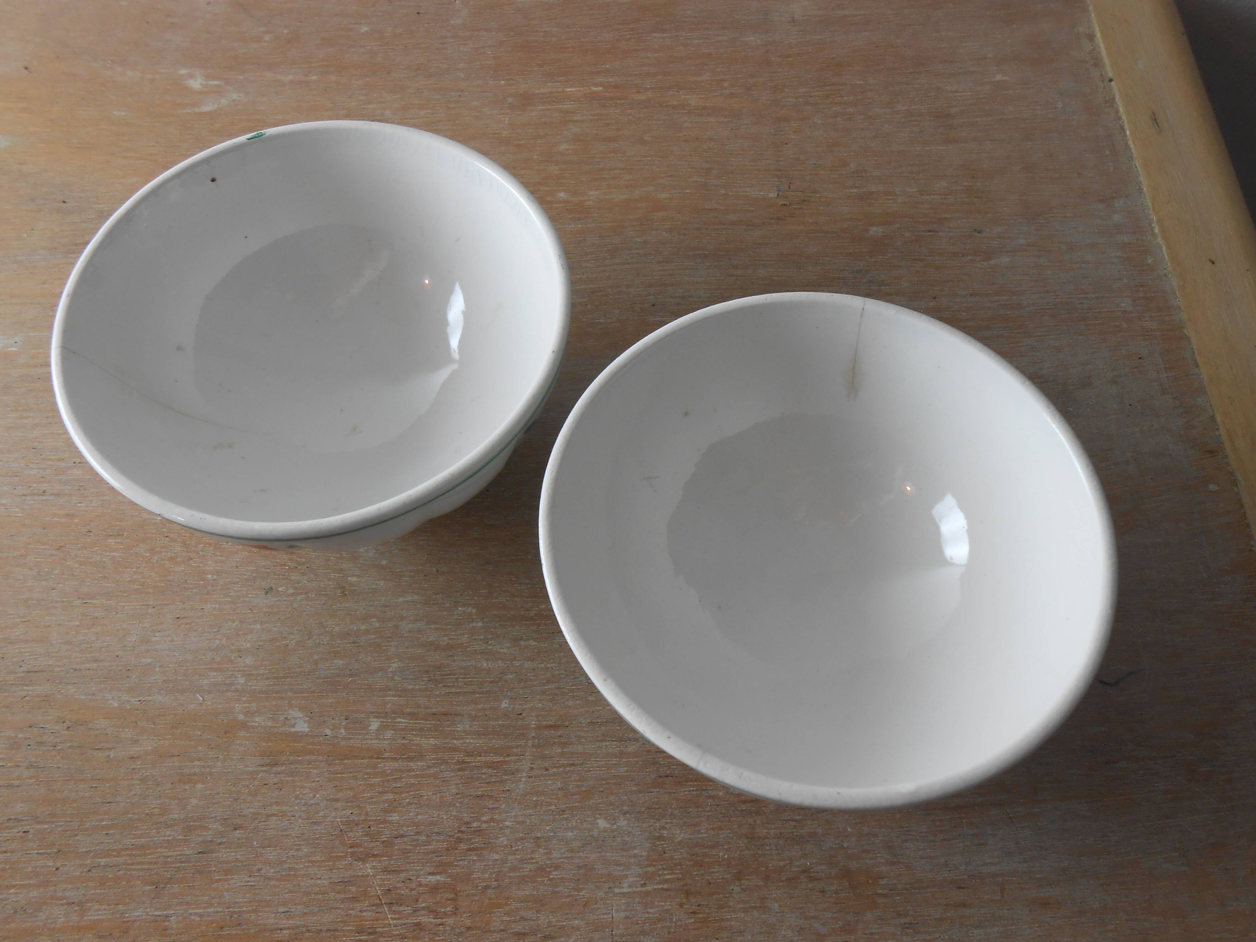 Small bowls in Sarreguemines France majolica
