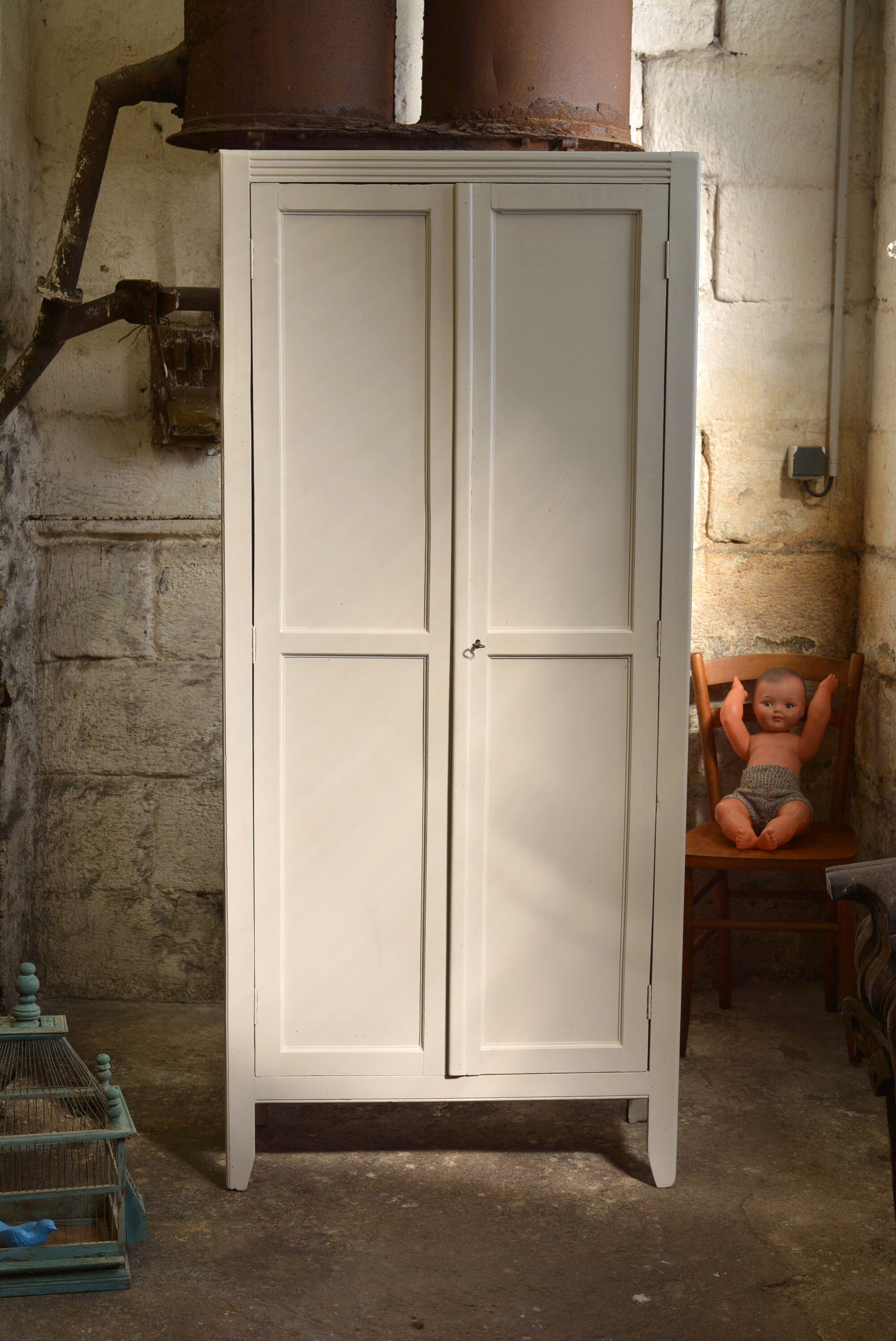 Armoire parisienne