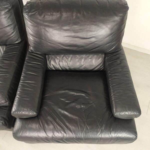 Paire de fauteuils 1970 cuir noir