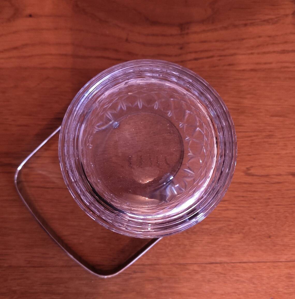 Seau à glace en verre coupé Français vintage avec poignée de transport carrée en métal argenté 4503