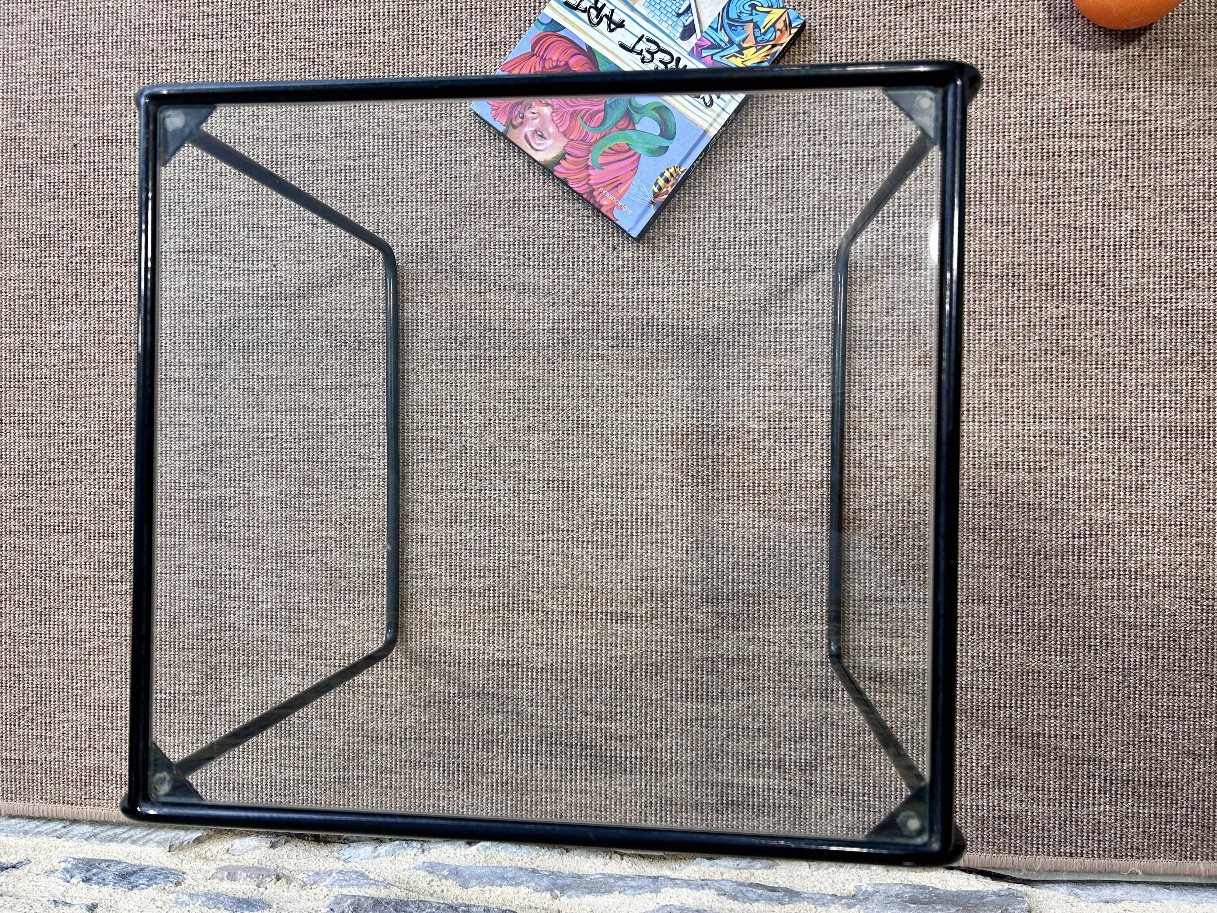 Black wire metal side table