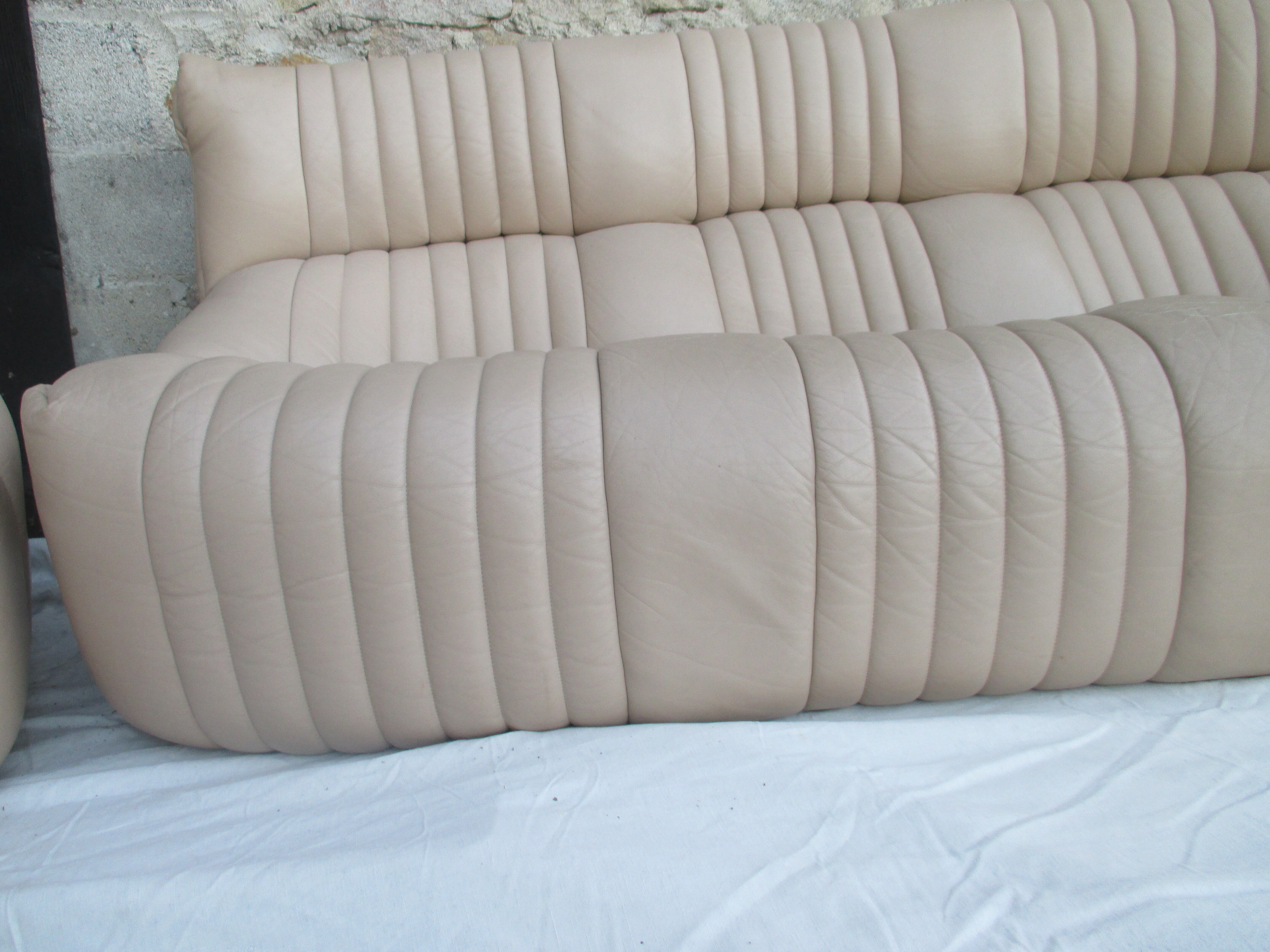 Sofa and 2 leather armchairs Ligne Roset Michel Ducaroy 1980