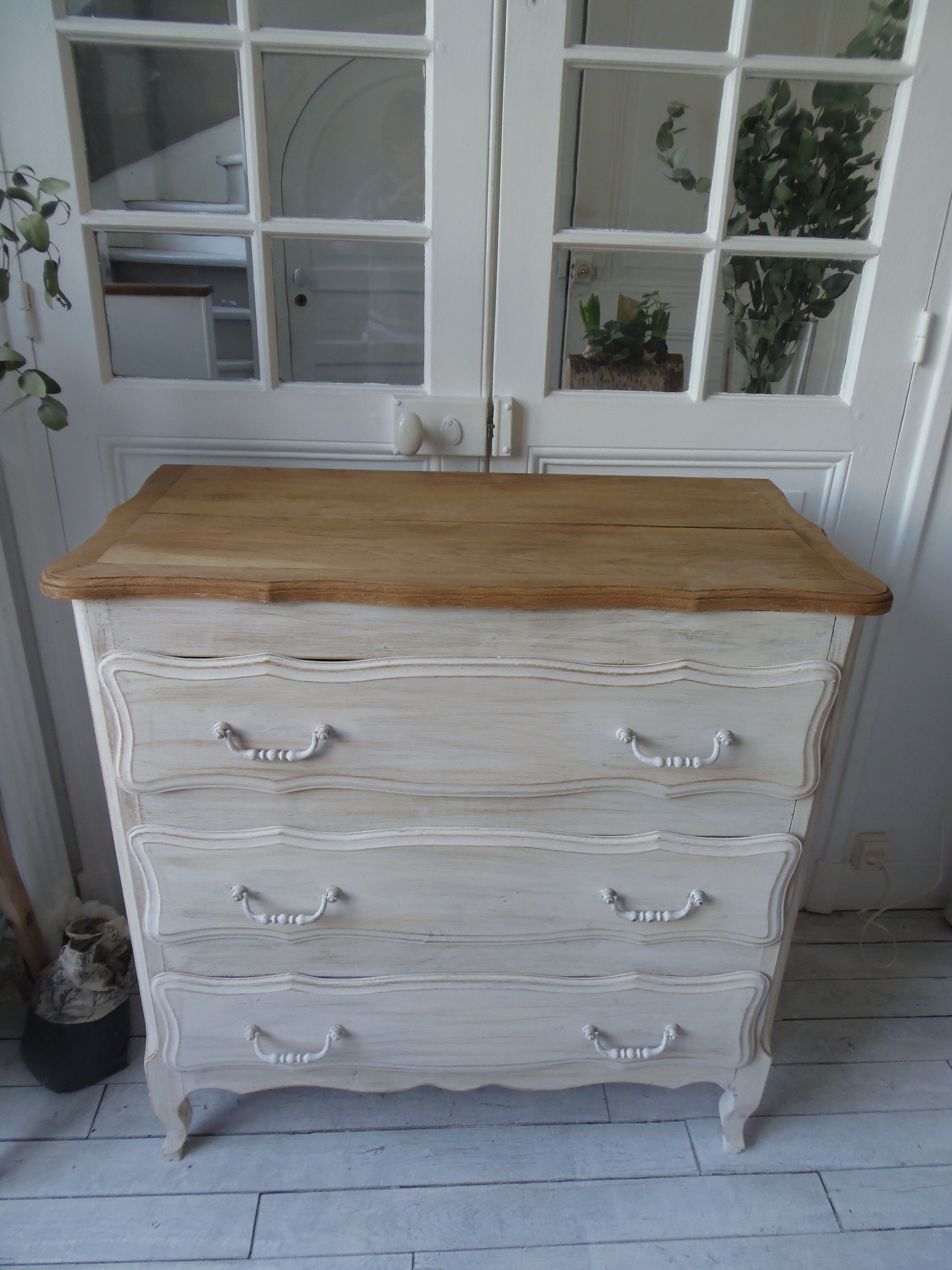 Louis XV stye dresser