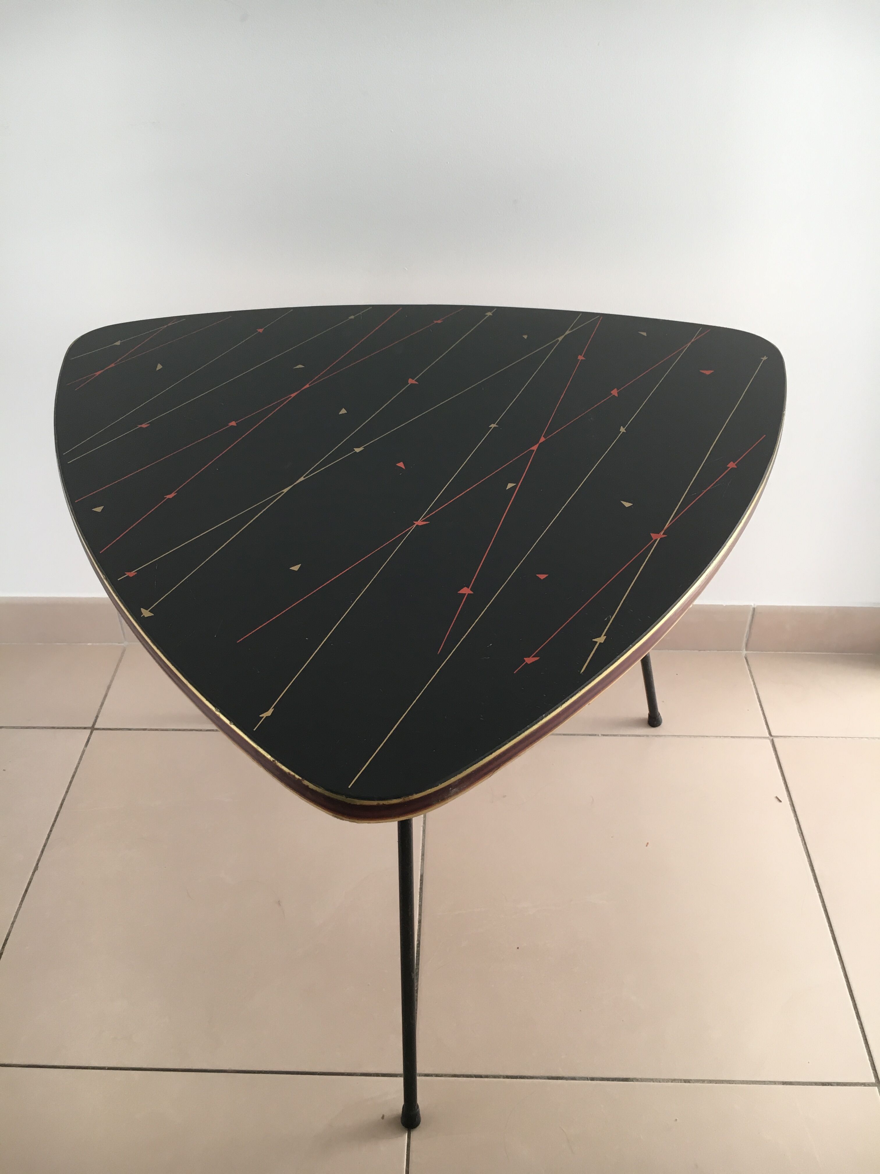 Table en verre trois pieds années 50/60
