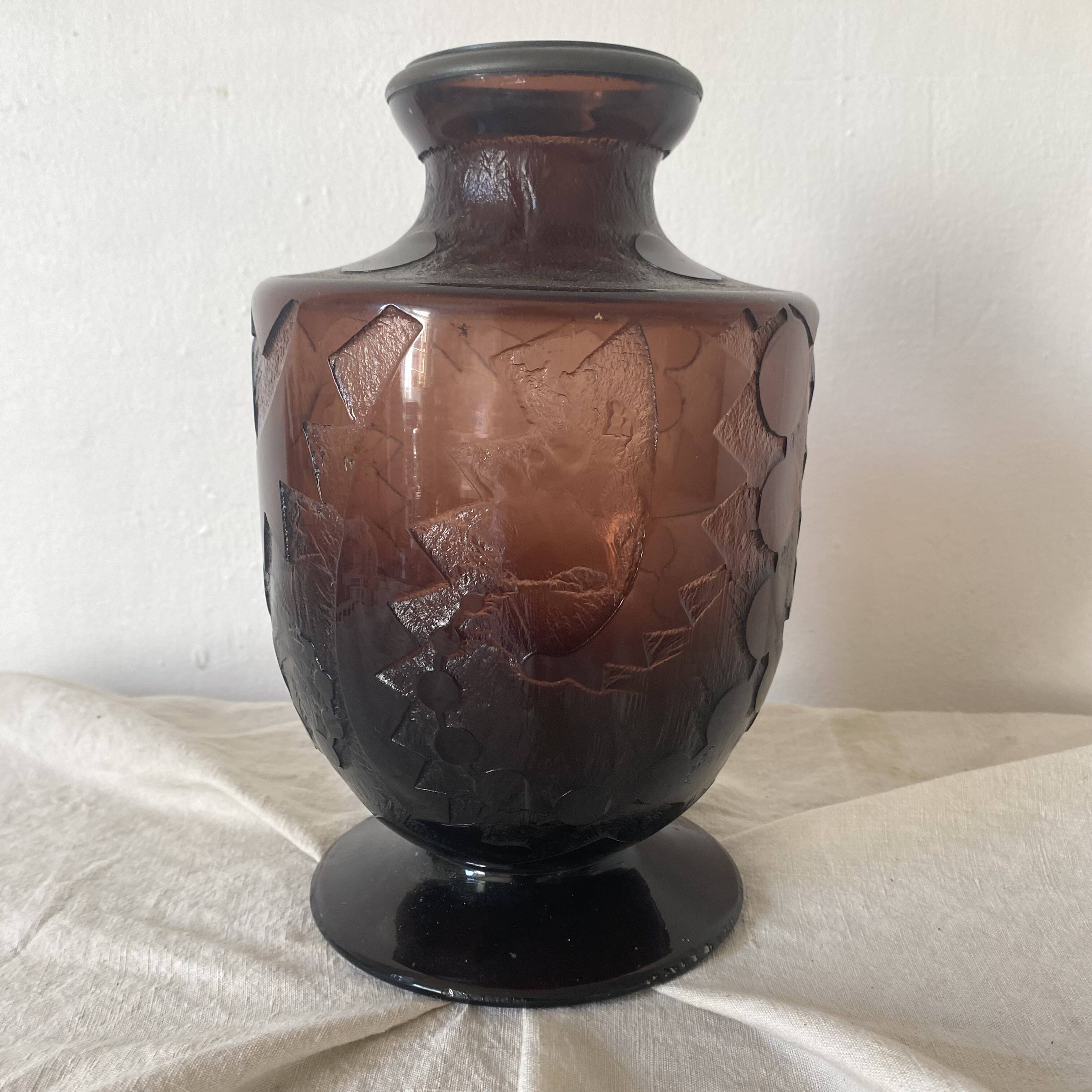 Art Deco vase signed Vérame