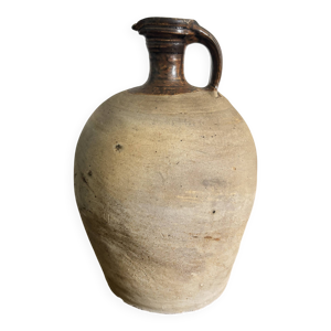 Ancienne cruche en grès